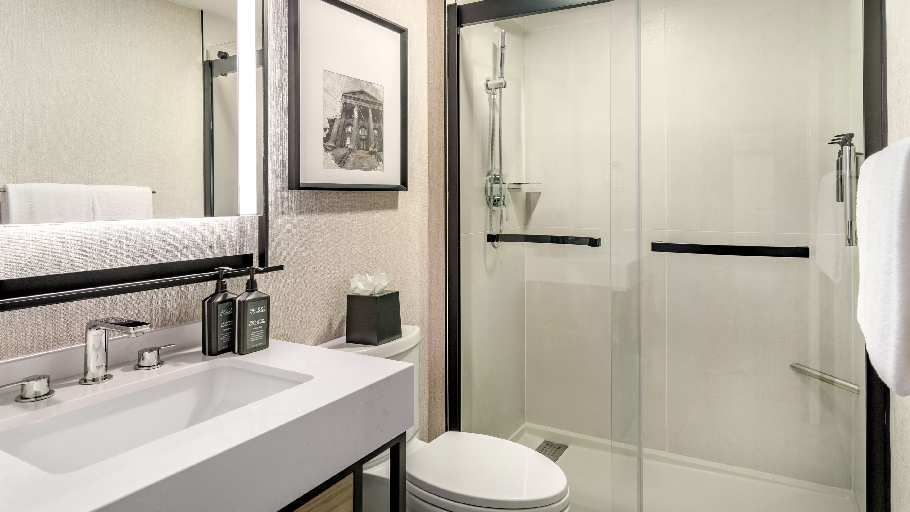 Sheraton Commander Hotel — 16