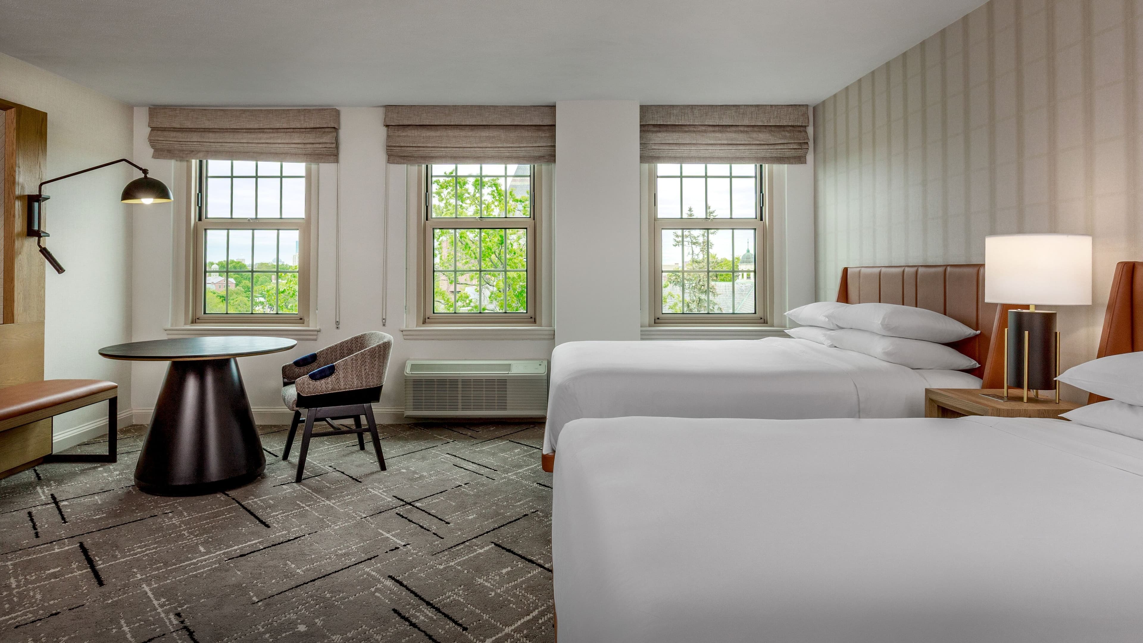 Sheraton Commander Hotel - Image 3