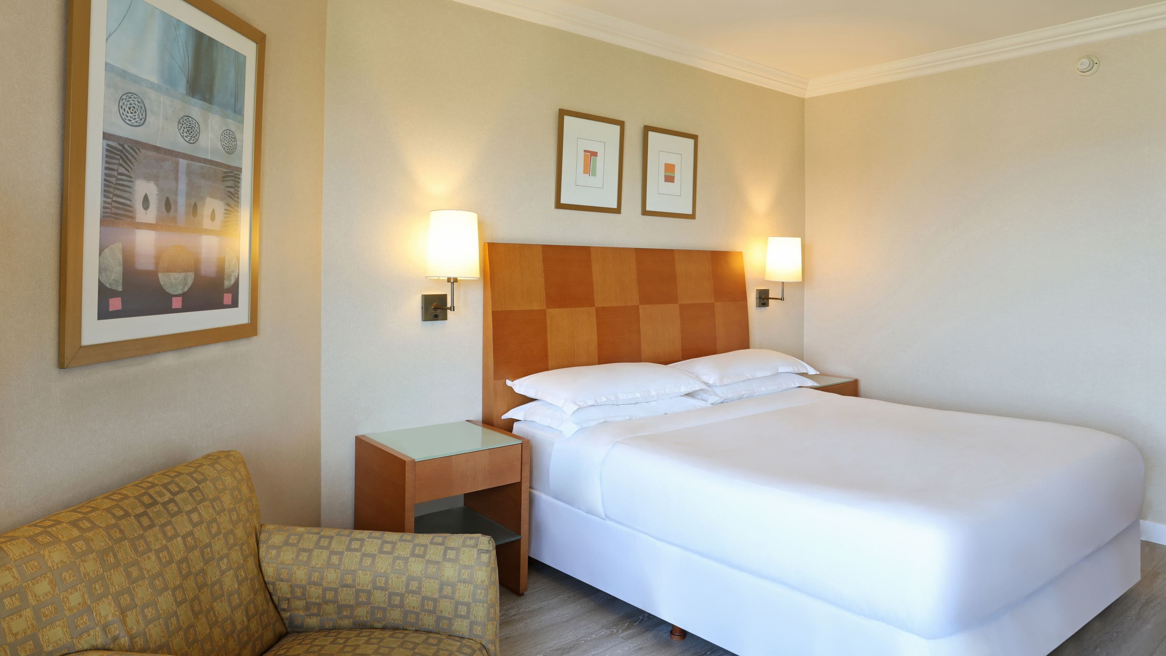 Classic King Room - Image 3