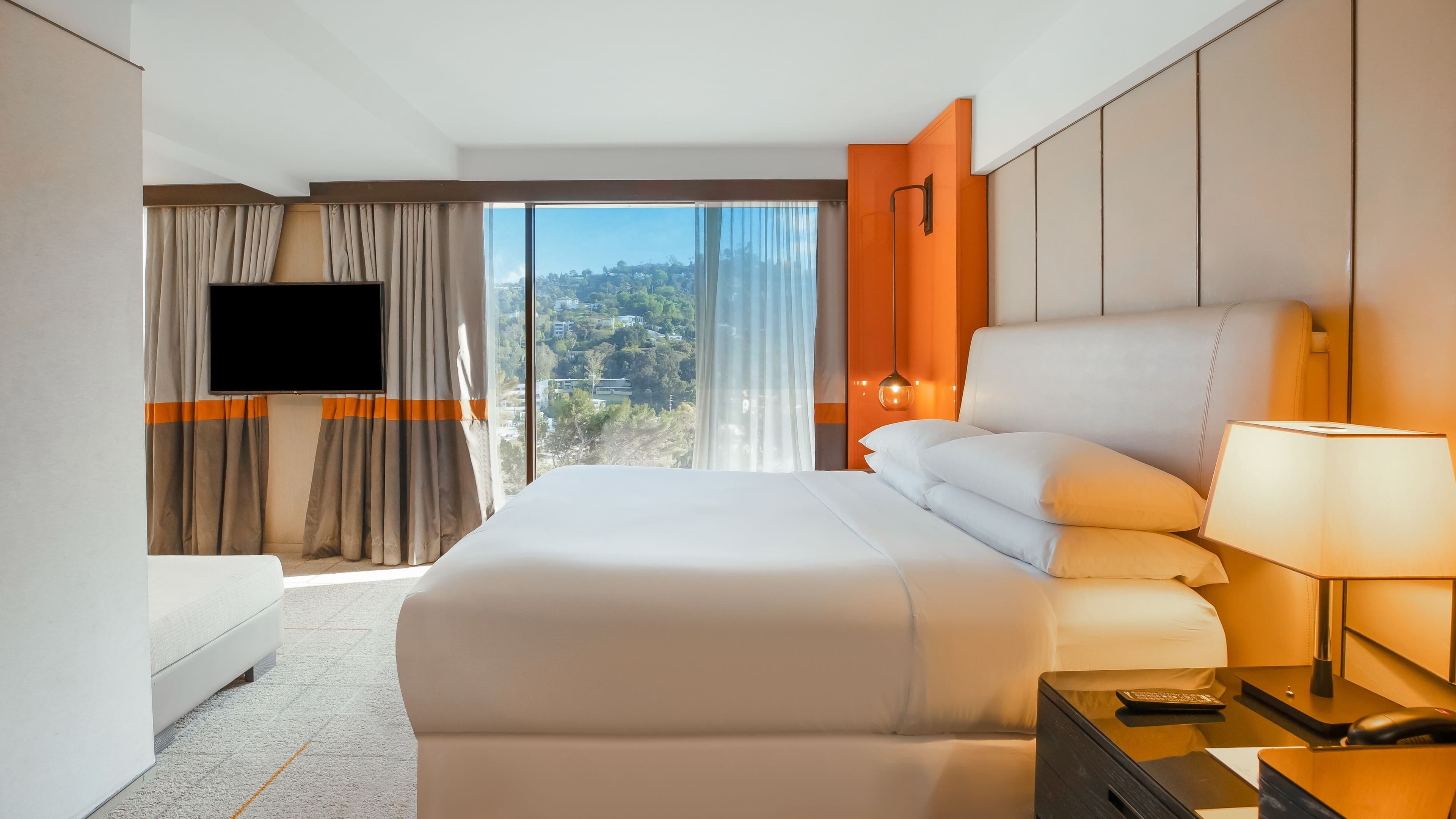 Sheraton Universal Hotel — 32