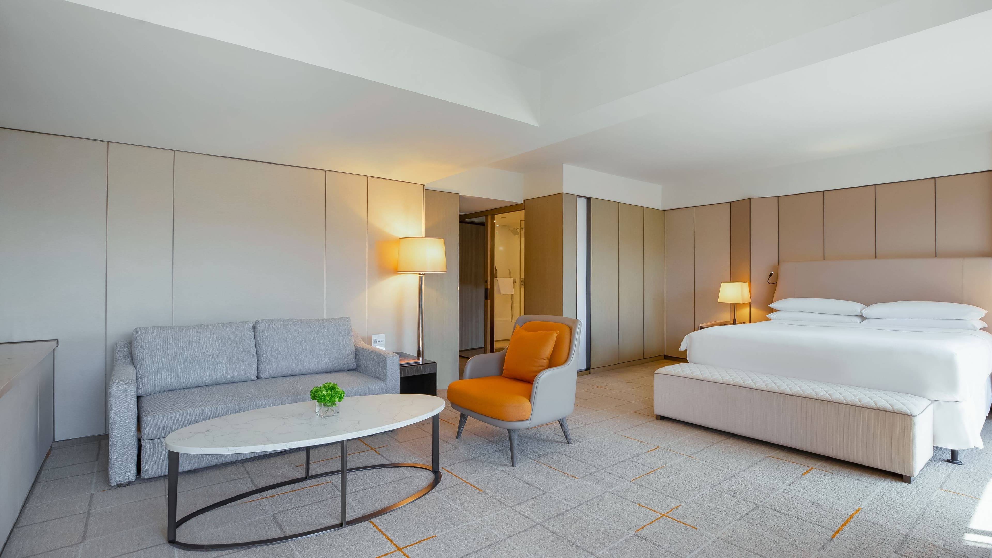 Sheraton Universal Hotel - Image 4