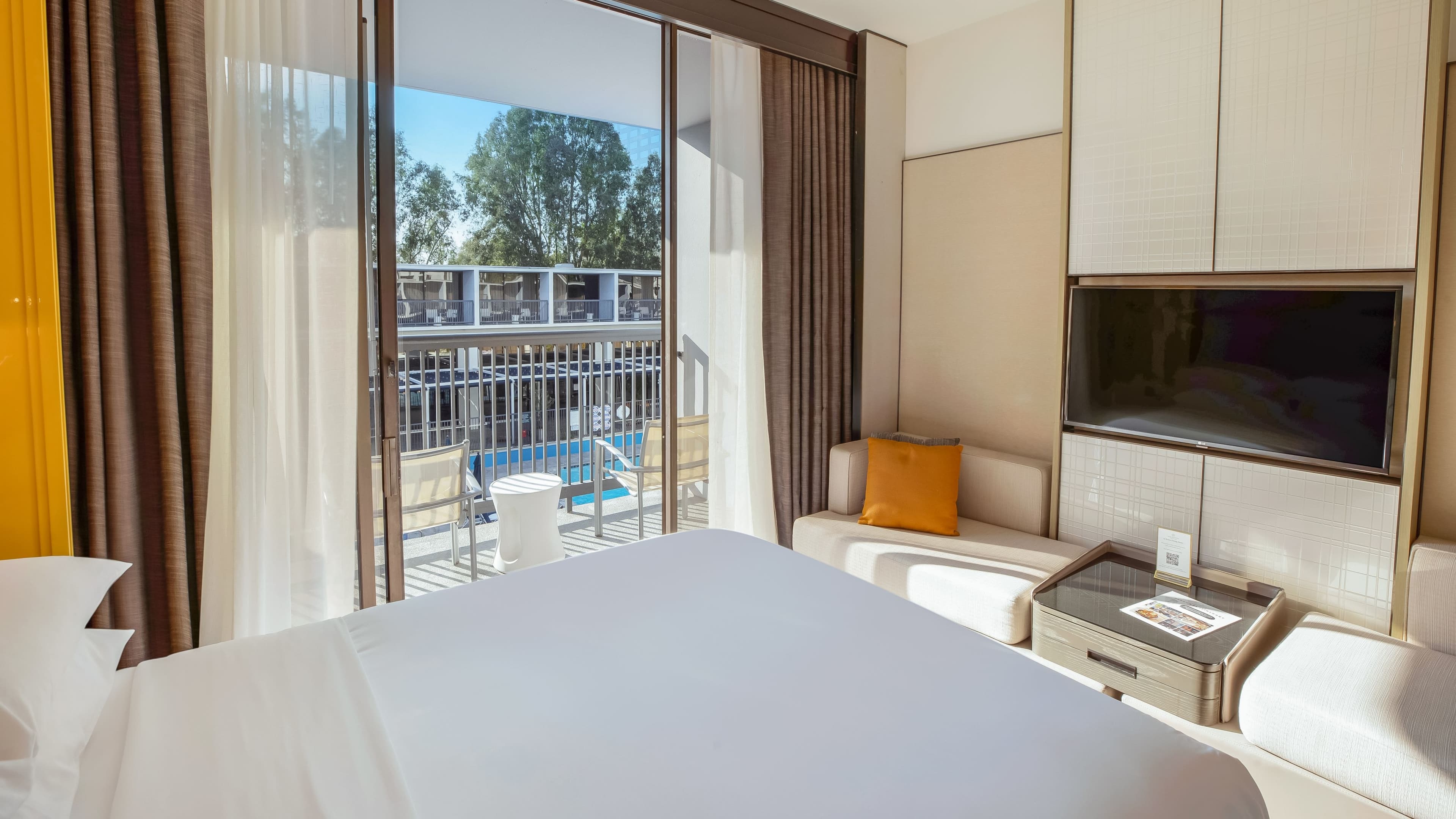 Sheraton Universal Hotel — 14