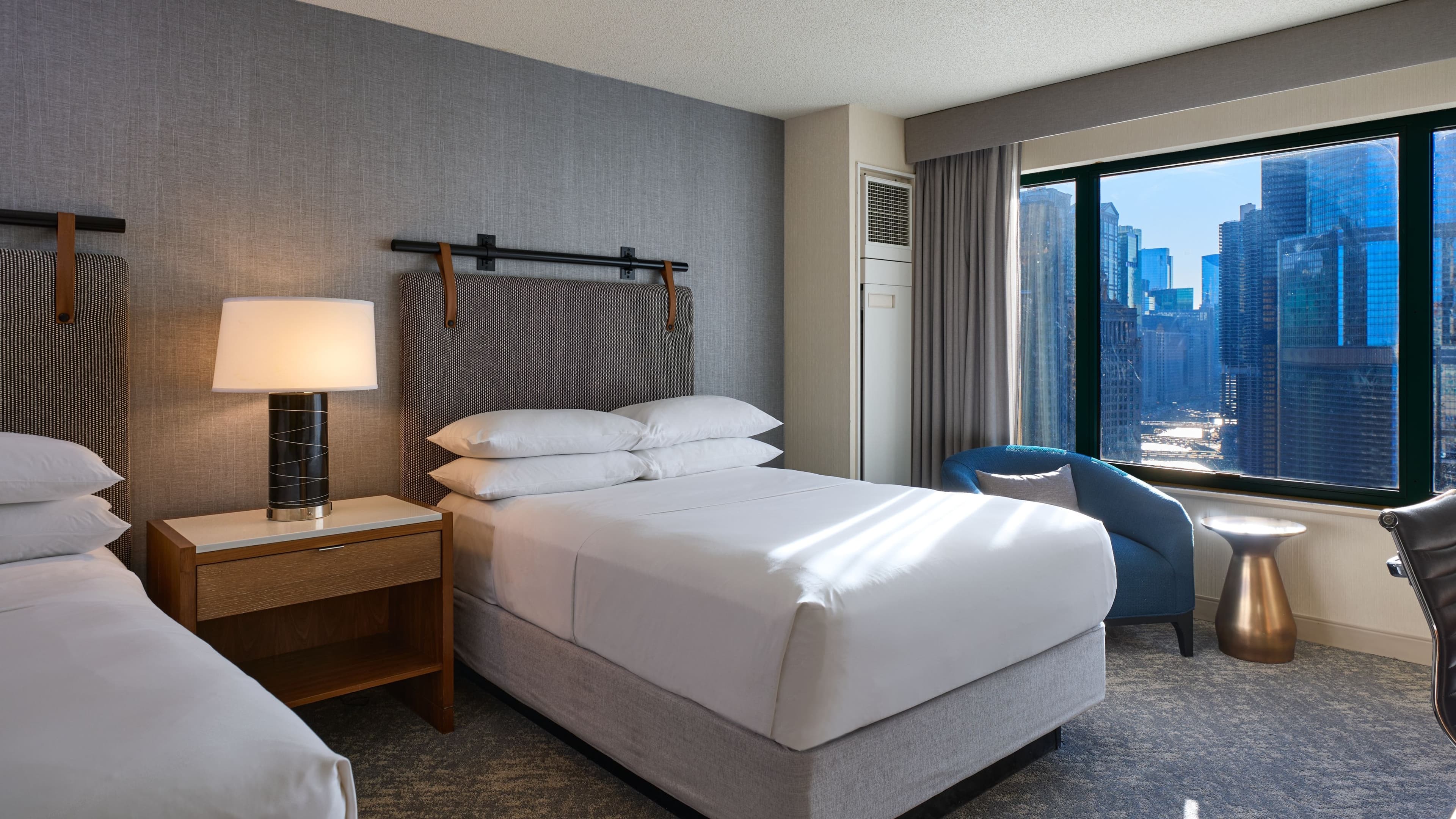 Sheraton Grand Chicago Riverwalk - Image 3