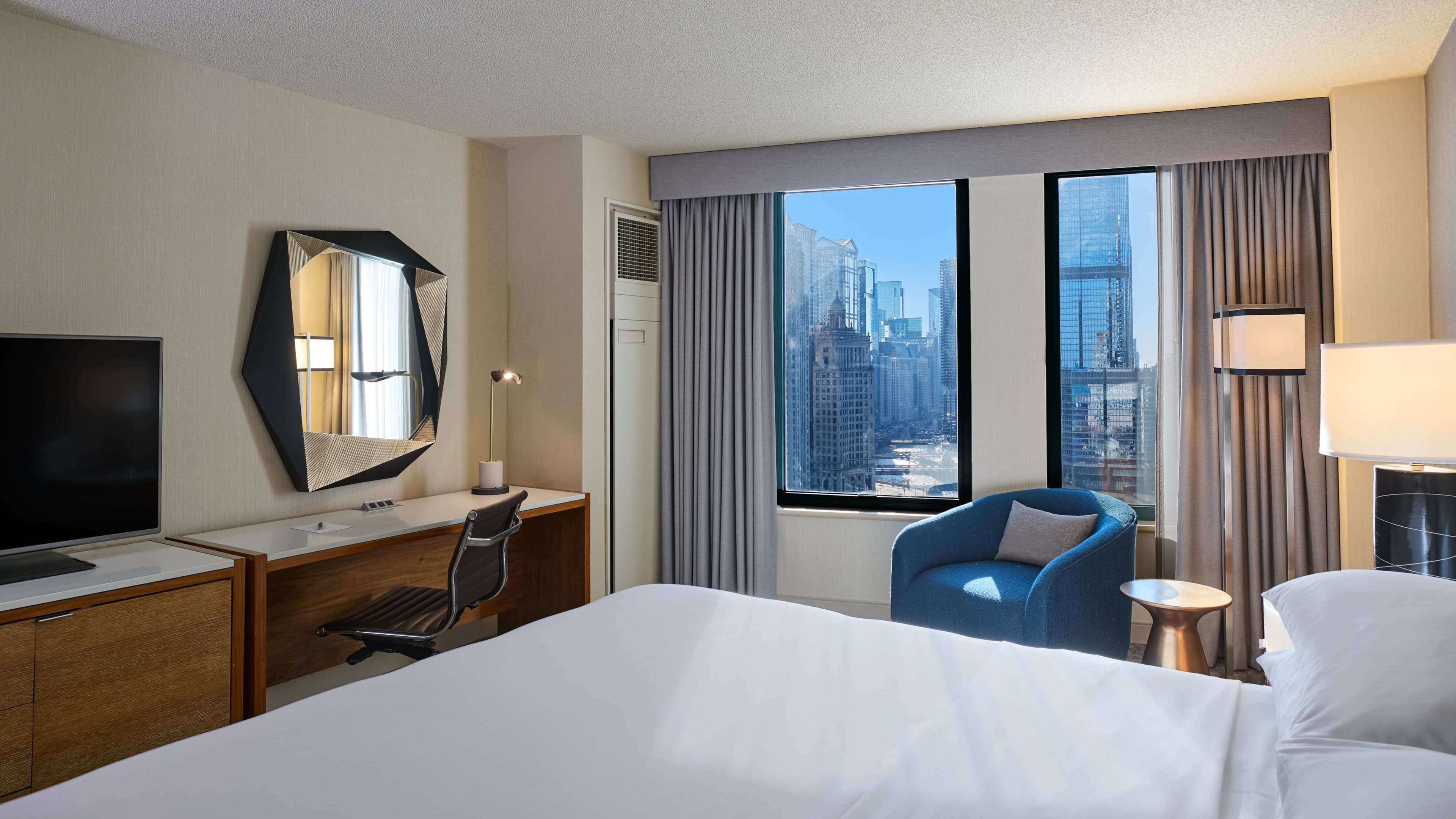 Sheraton Grand Chicago Riverwalk — 16