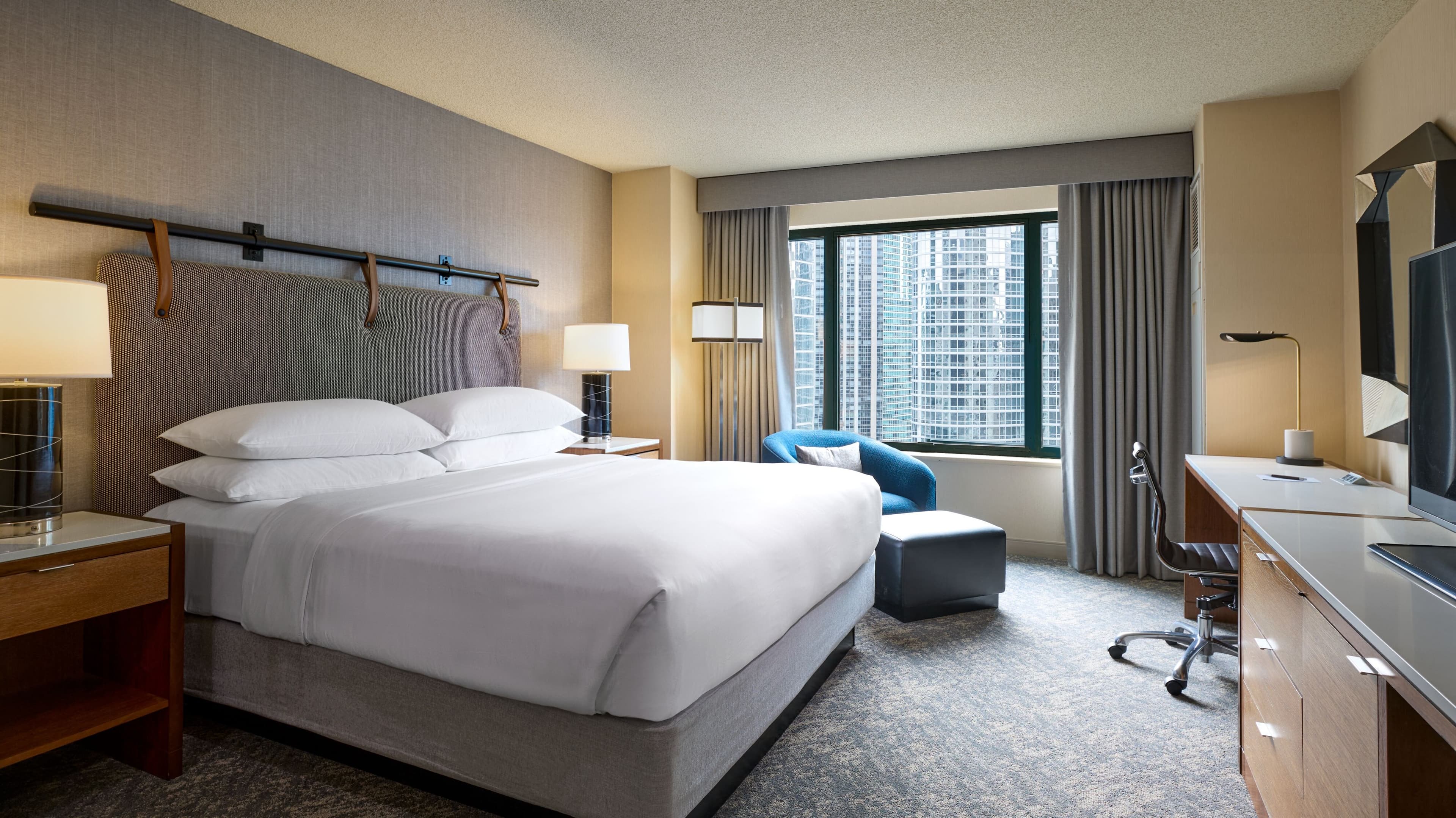 Sheraton Grand Chicago Riverwalk — 14