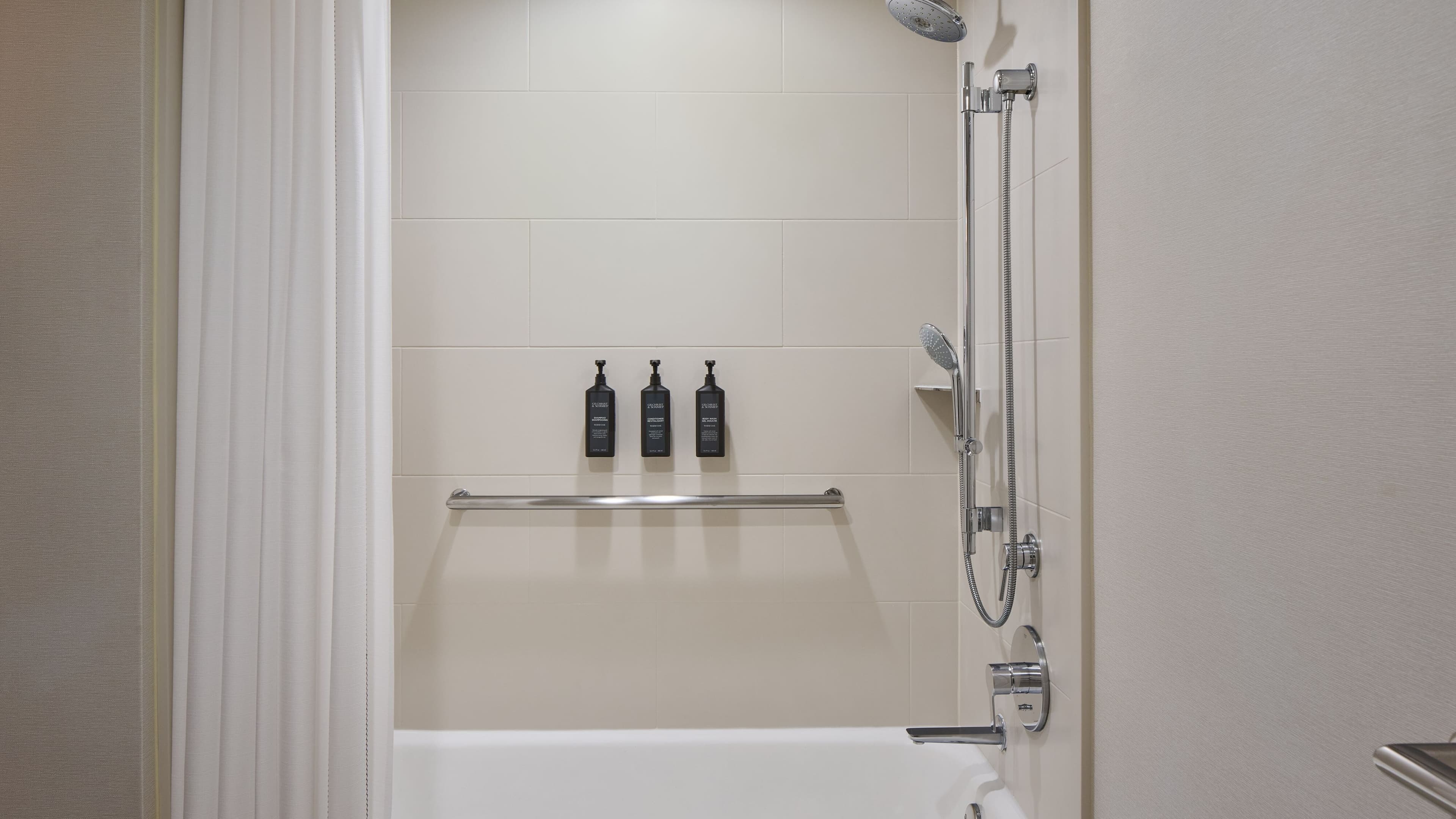 1 Bedroom Suite - Image 11