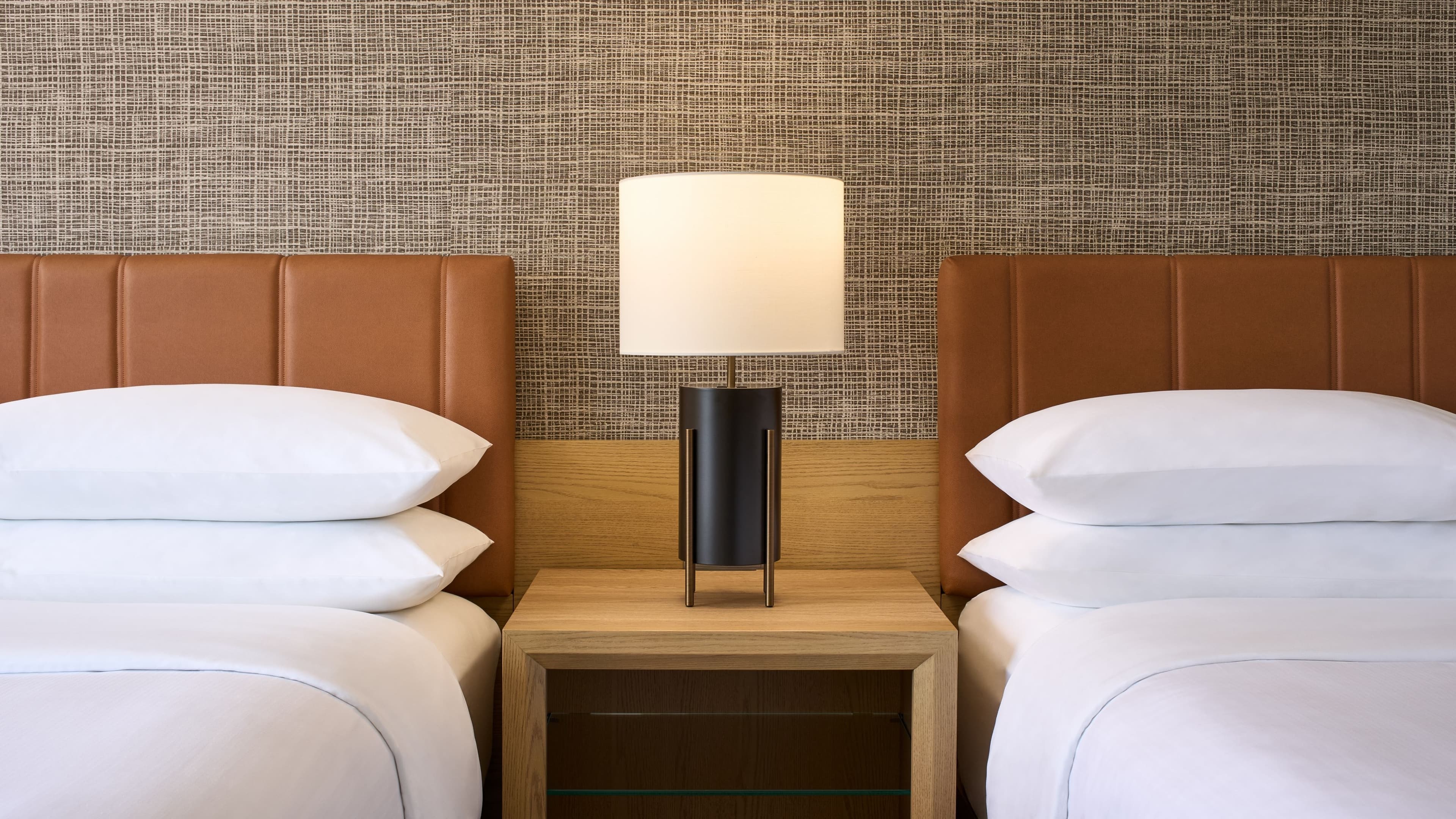 Sheraton Suites Chicago O'Hare - Image 3