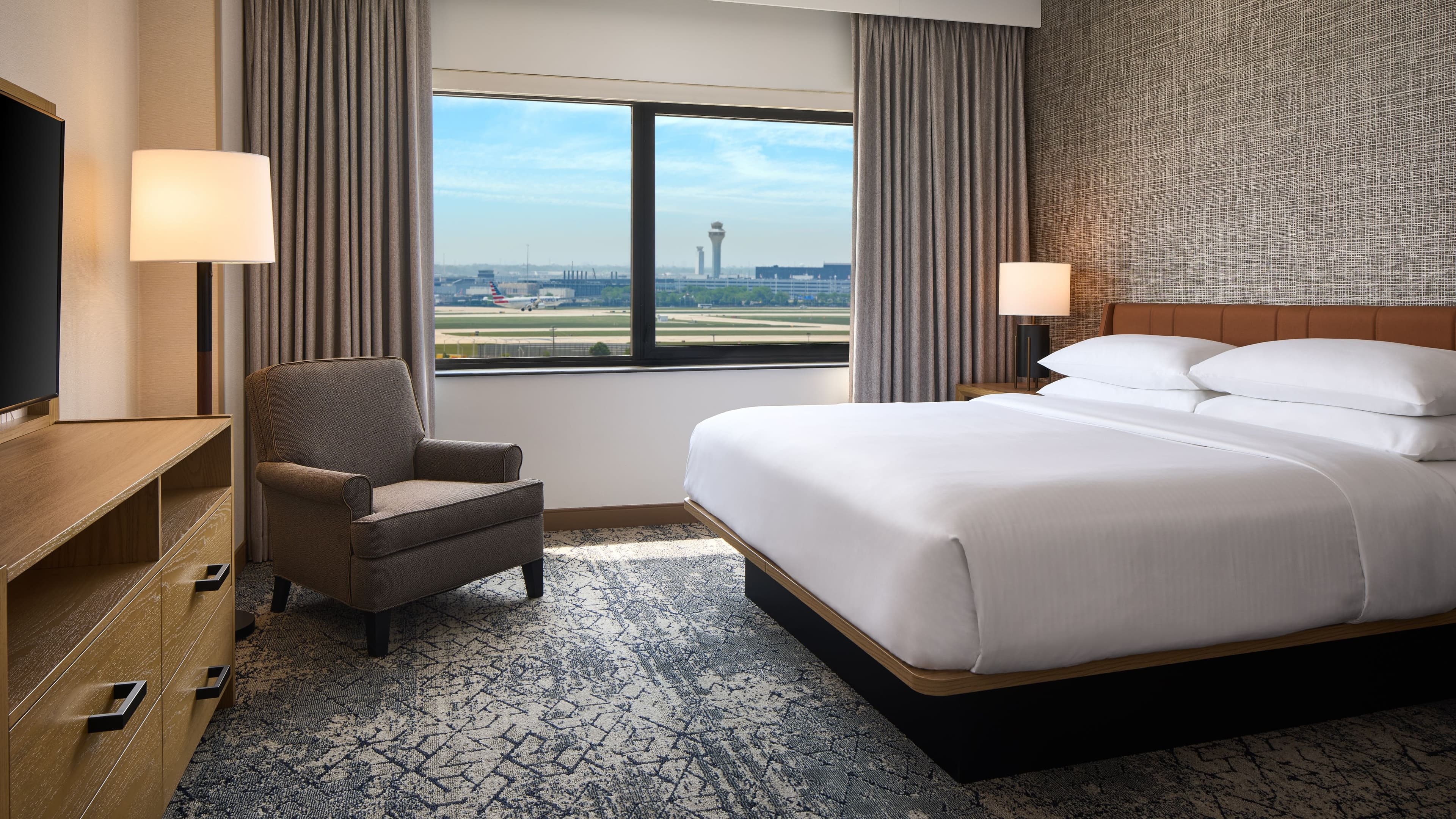 Sheraton Suites Chicago O'Hare — 13