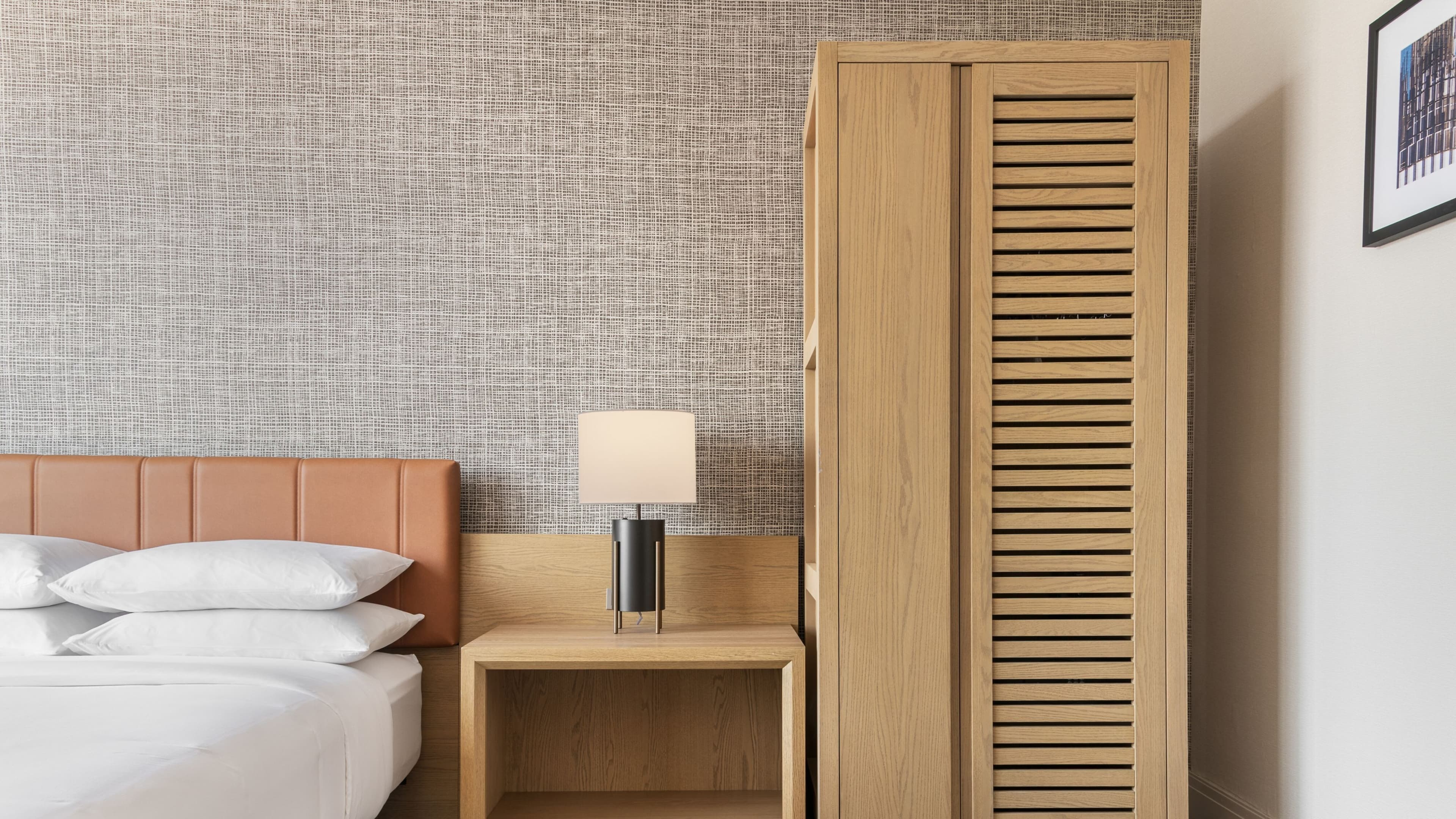 Sheraton Charlotte Hotel - Image 3