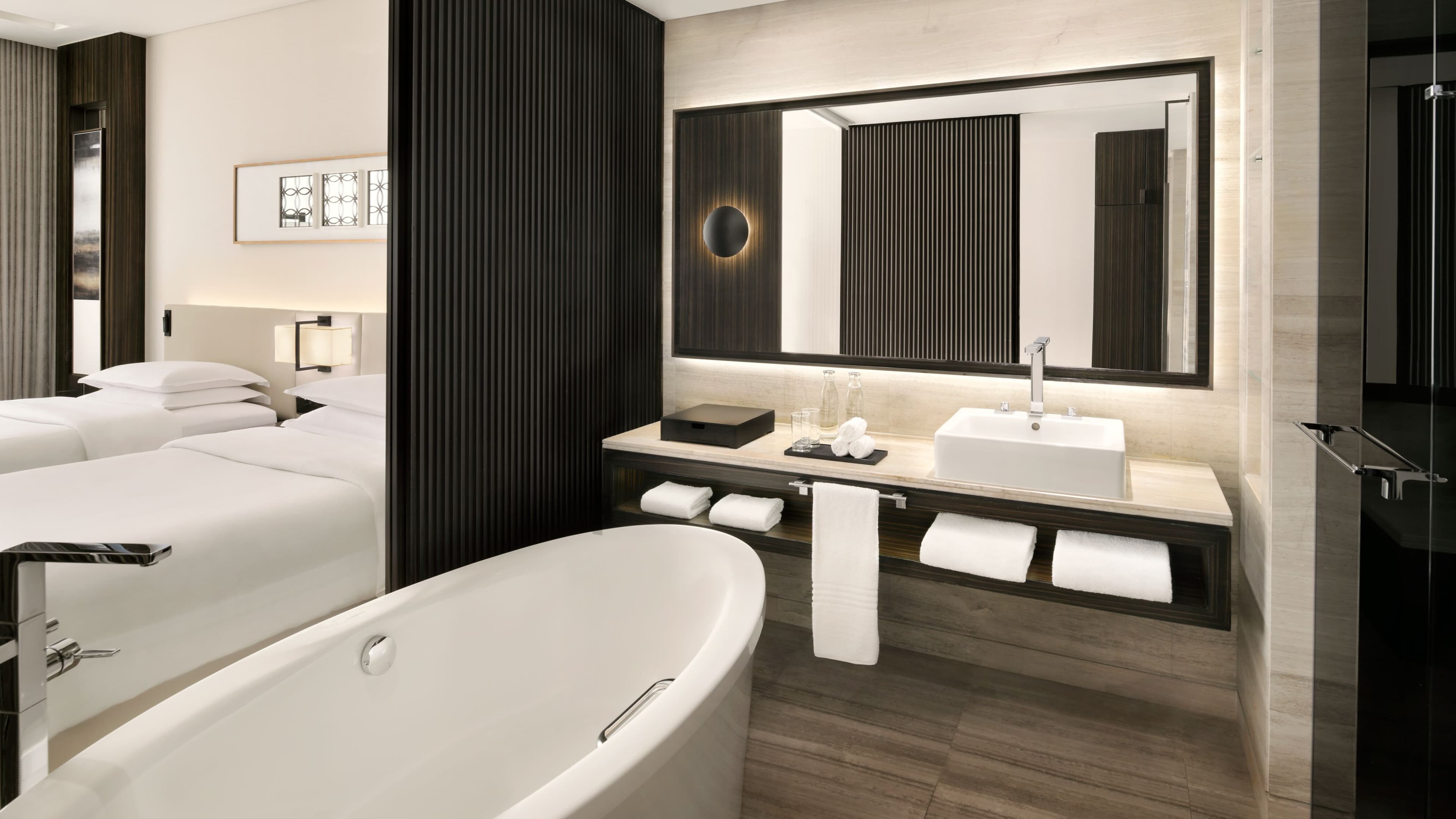 Sheraton Grand Hotel, Dubai - Image 4