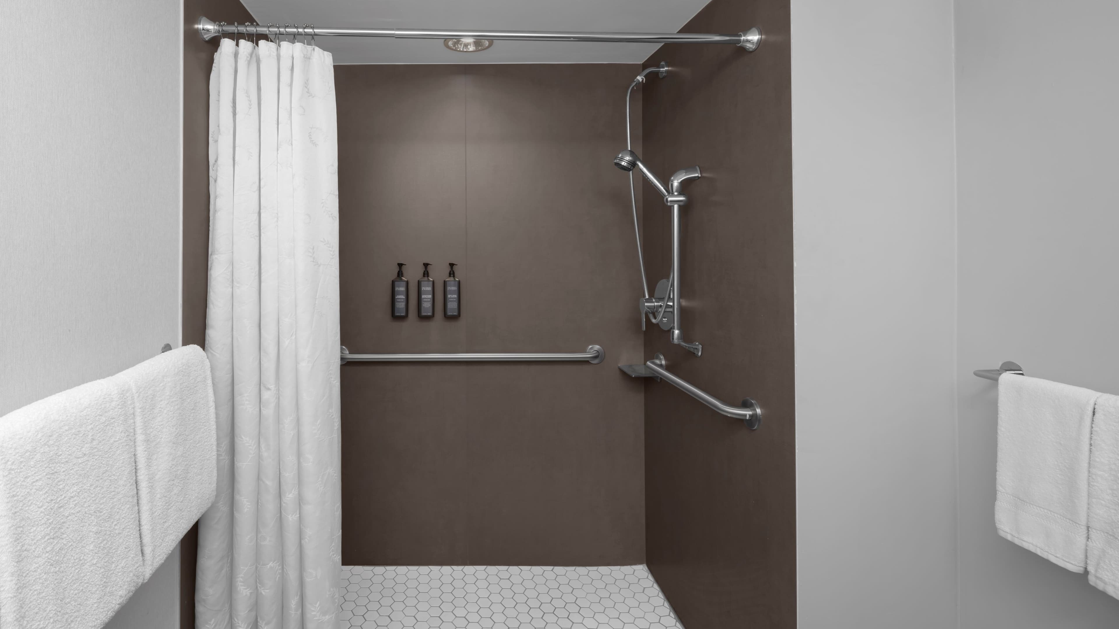 1 Bedroom Suite - Image 10