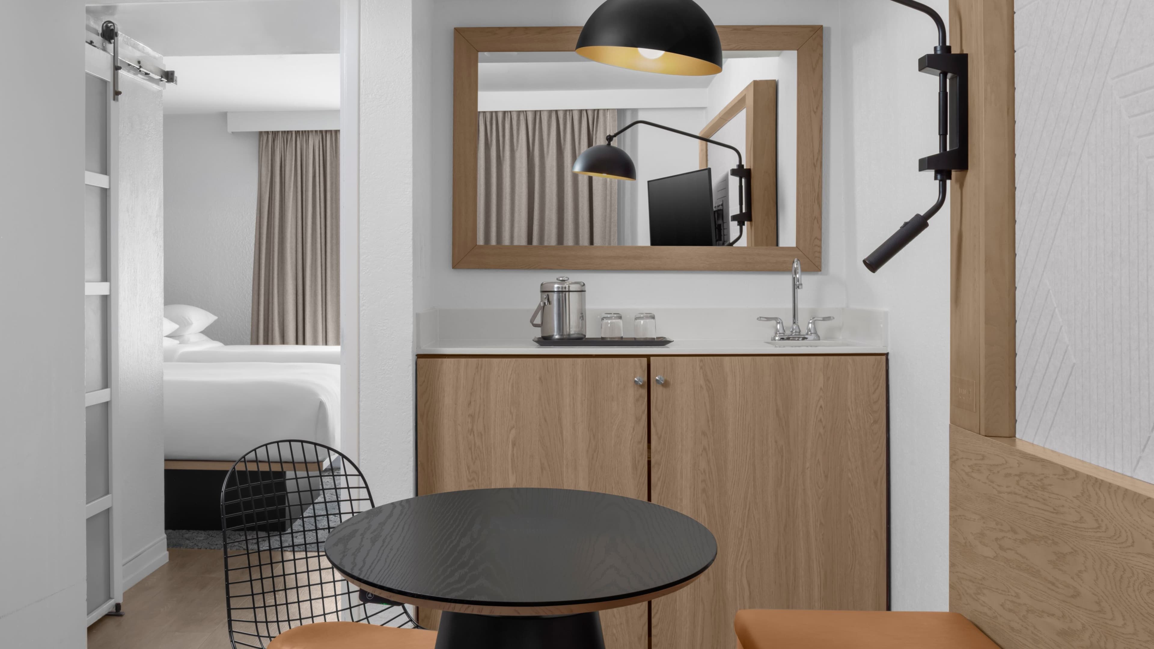 1 Bedroom Suite - Image 6