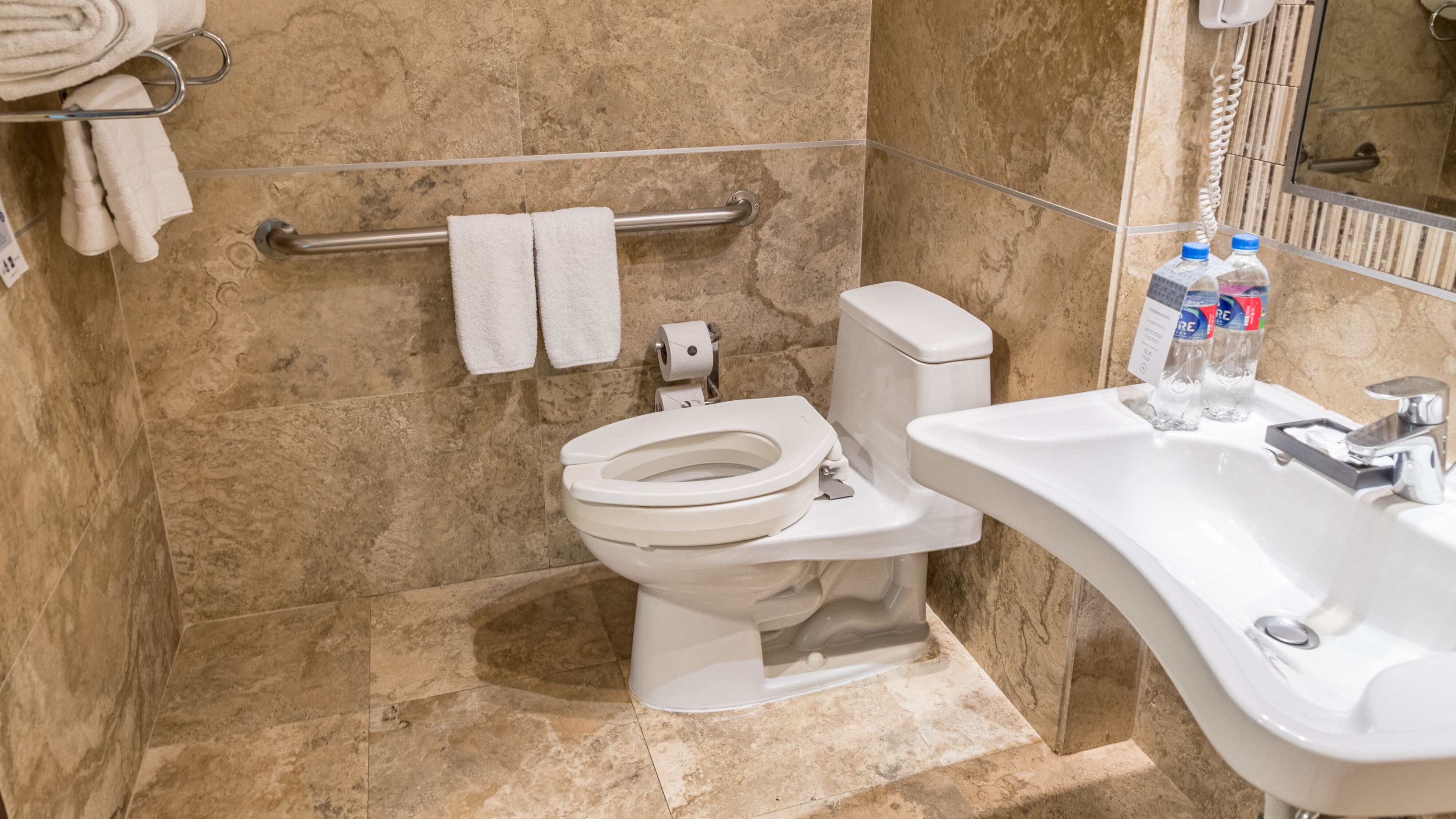 Sheraton Guayaquil Hotel — 13