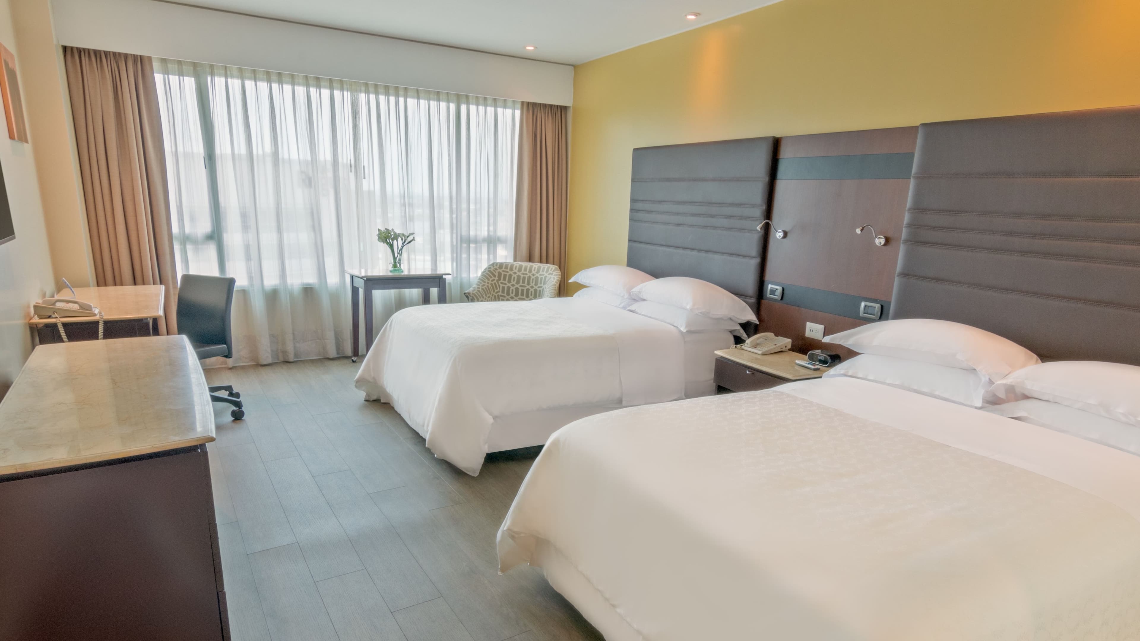 Sheraton Guayaquil Hotel - Image 2