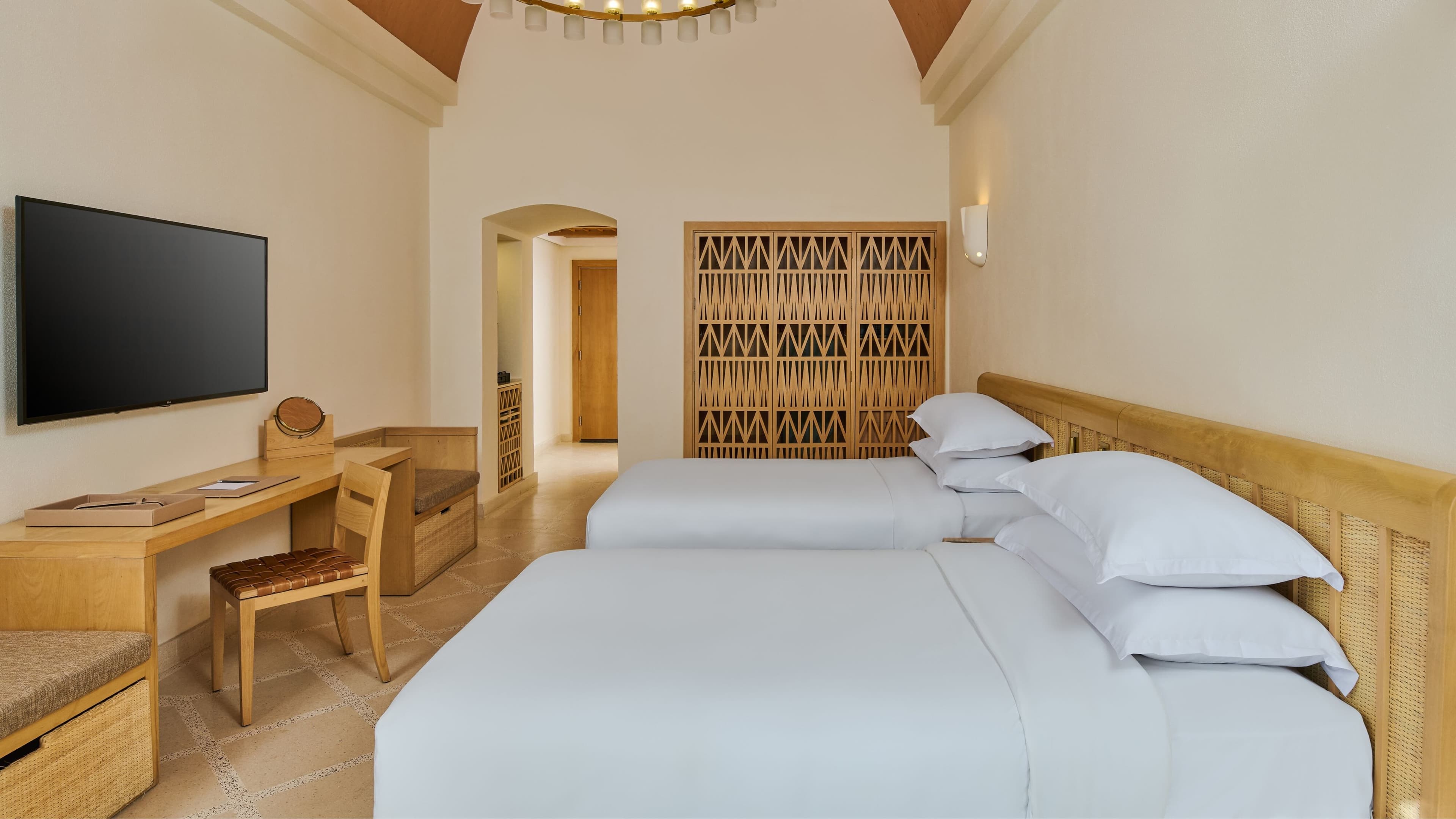 Superior Guest Room - Image 3