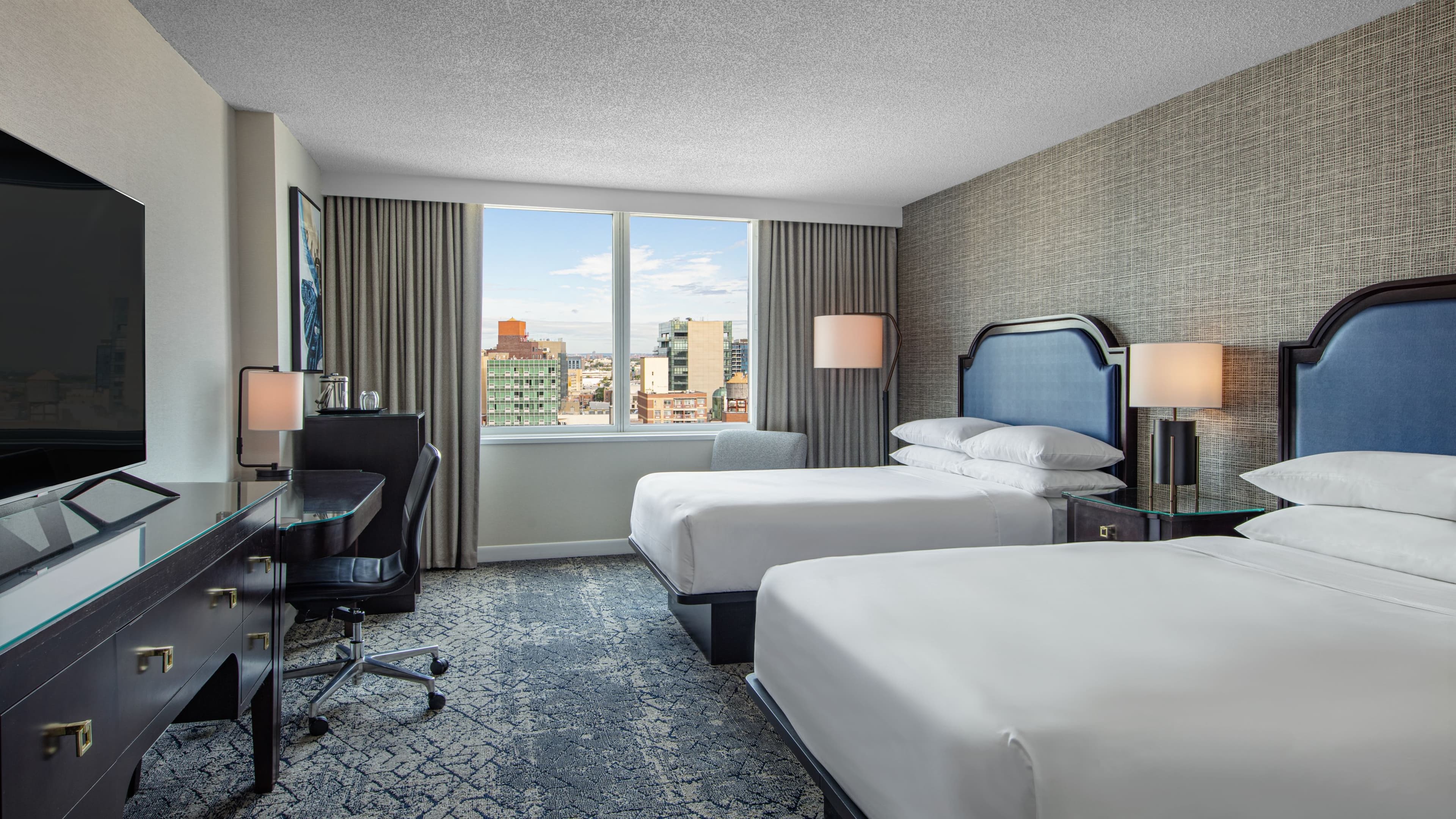 Sheraton LaGuardia East Hotel - Image 2
