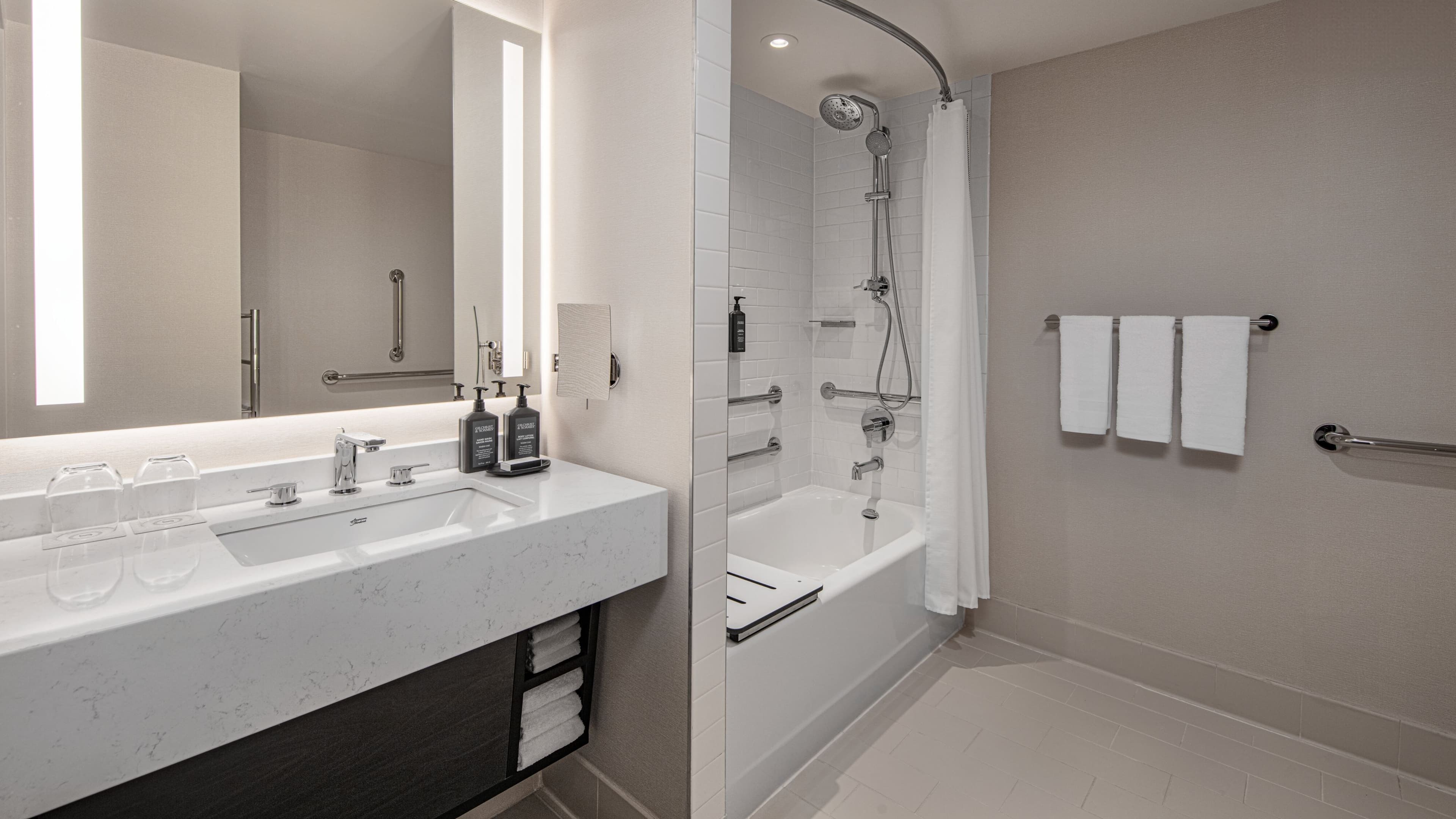 Sheraton LaGuardia East Hotel — 10