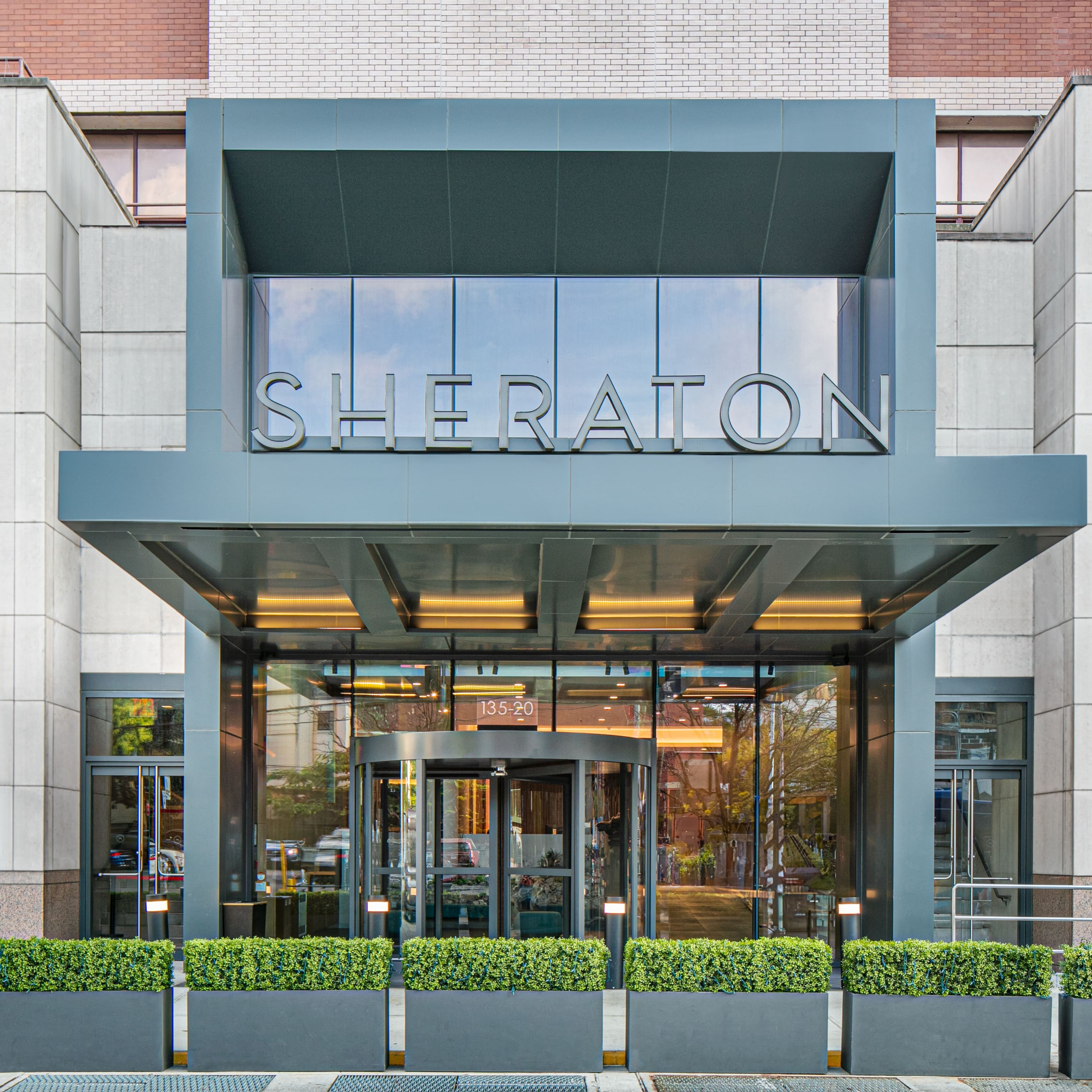 Sheraton LaGuardia East Hotel - Image 1