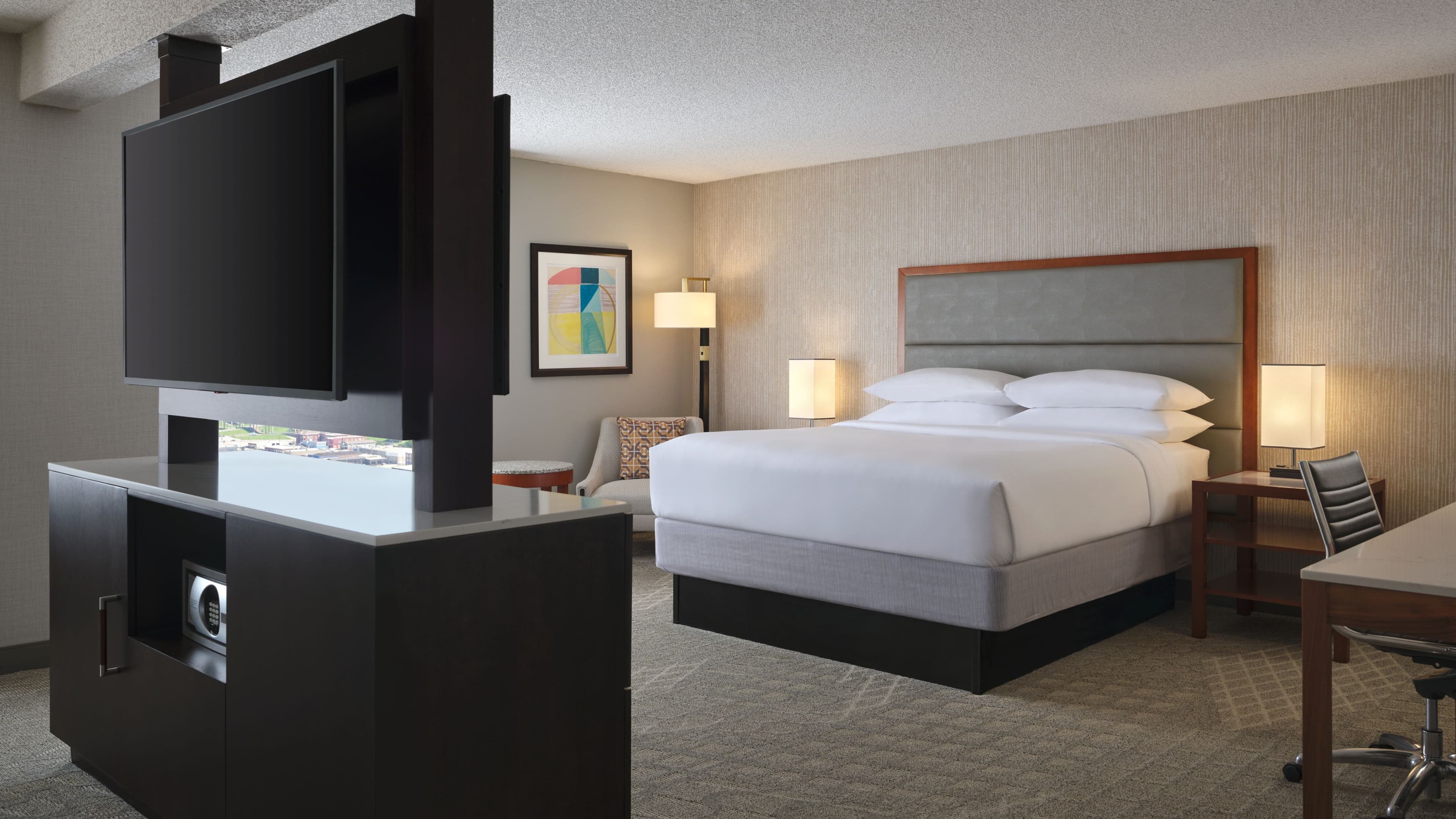 Sheraton Kansas City Hotel at Crown Center — 16