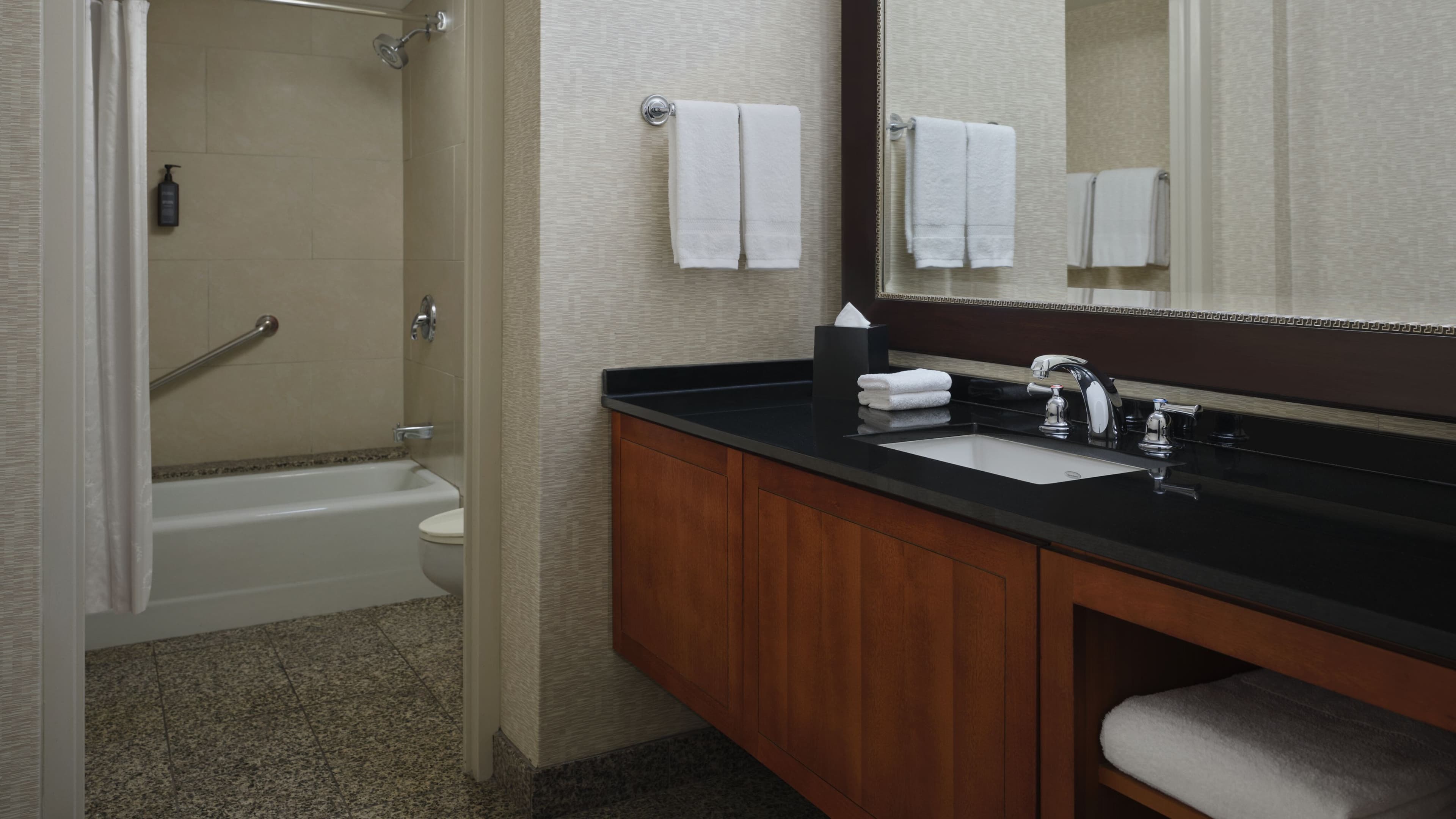 Sheraton Kansas City Hotel at Crown Center — 18