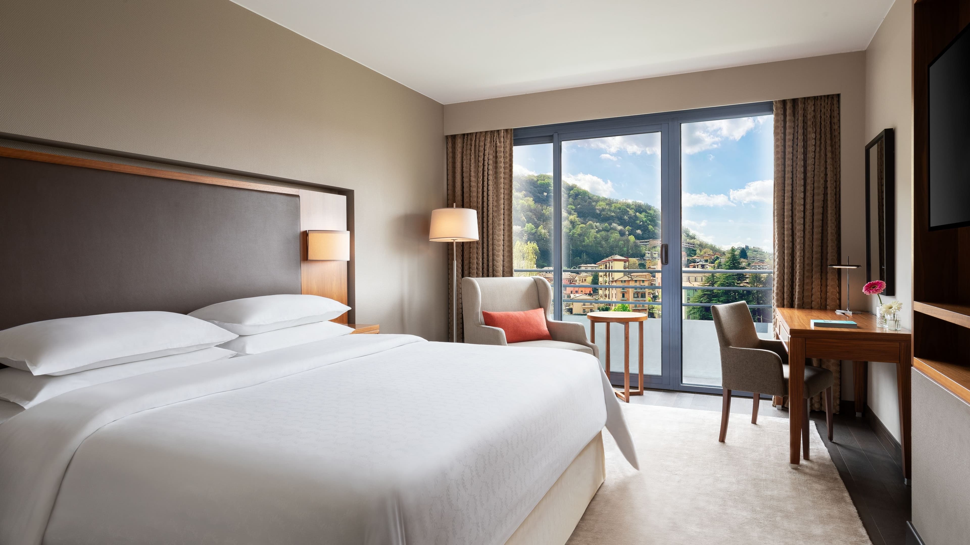 Sheraton Lake Como Hotel — 9