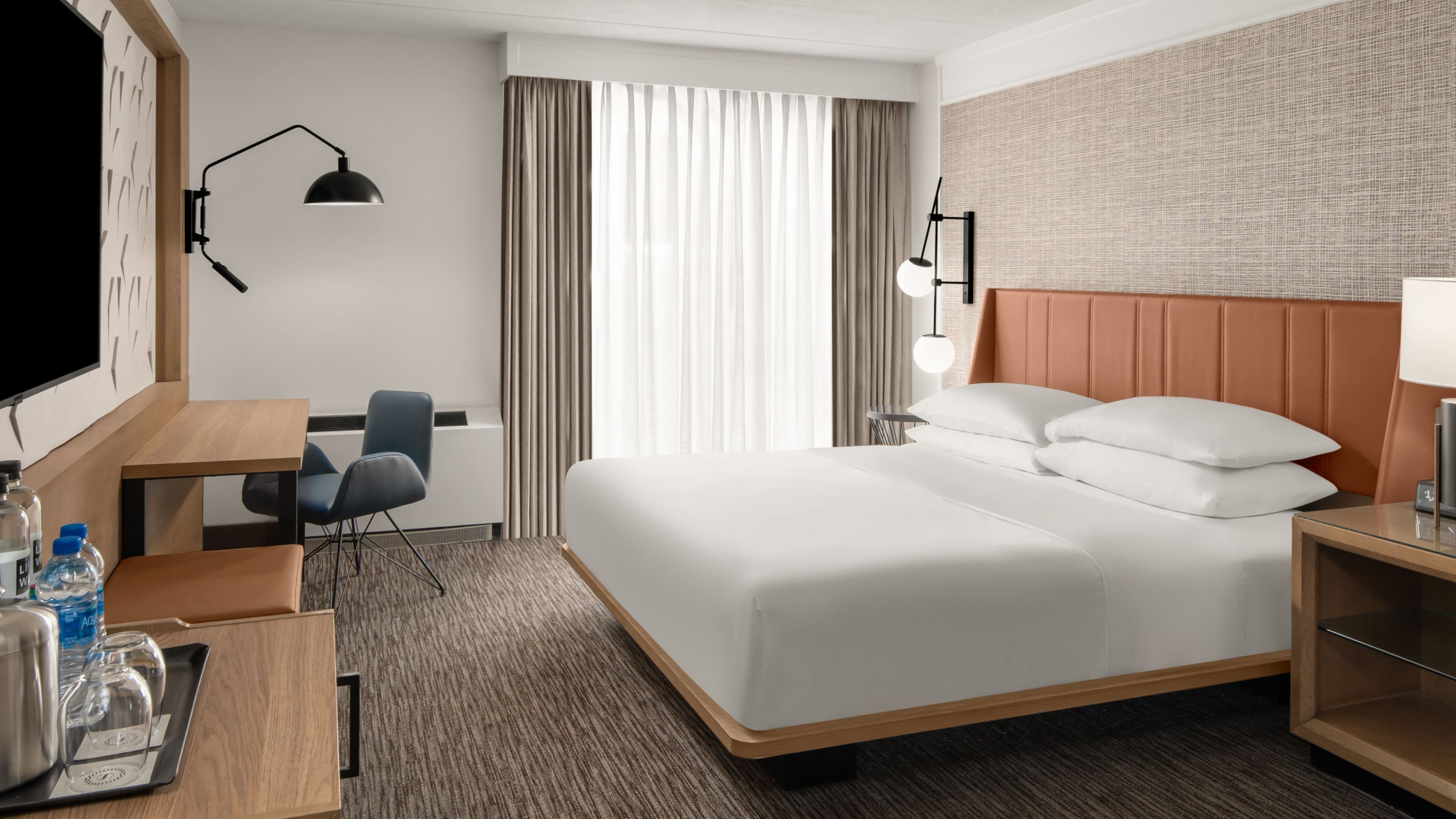 Sheraton Milwaukee Brookfield Hotel — 6