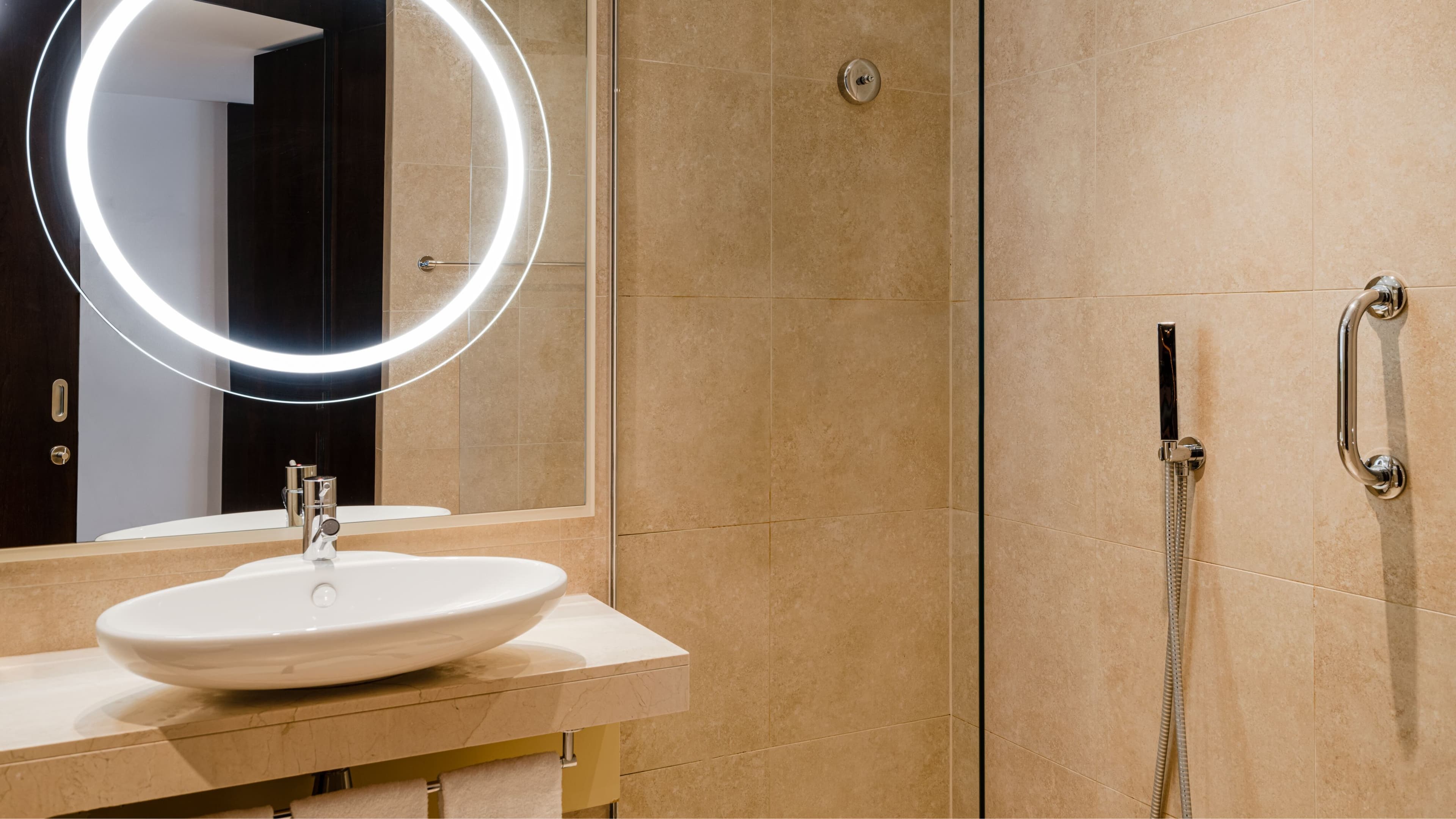 Sheraton Poznan Hotel - Image 5