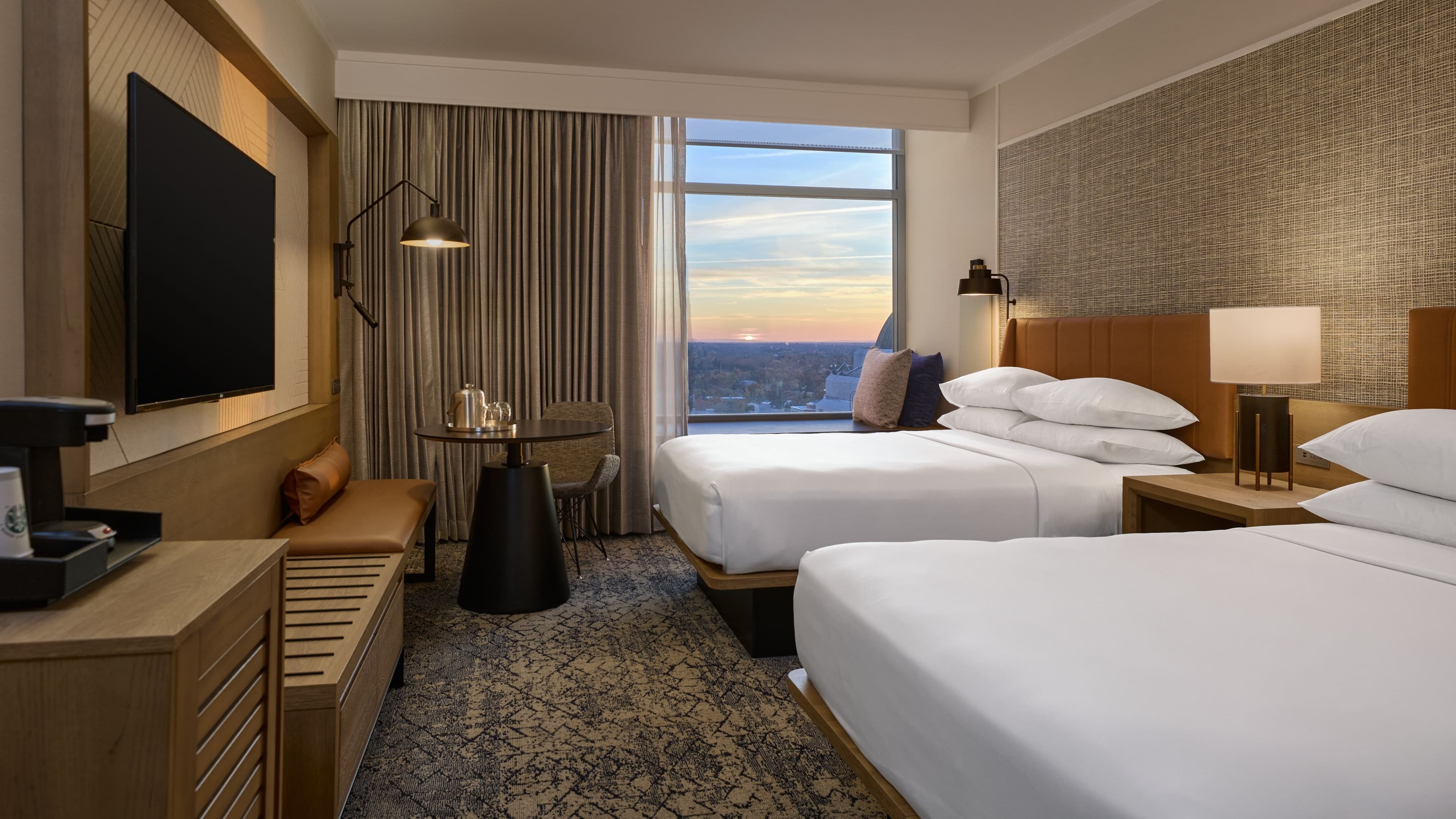 Sheraton Grand Sacramento Hotel - Image 2