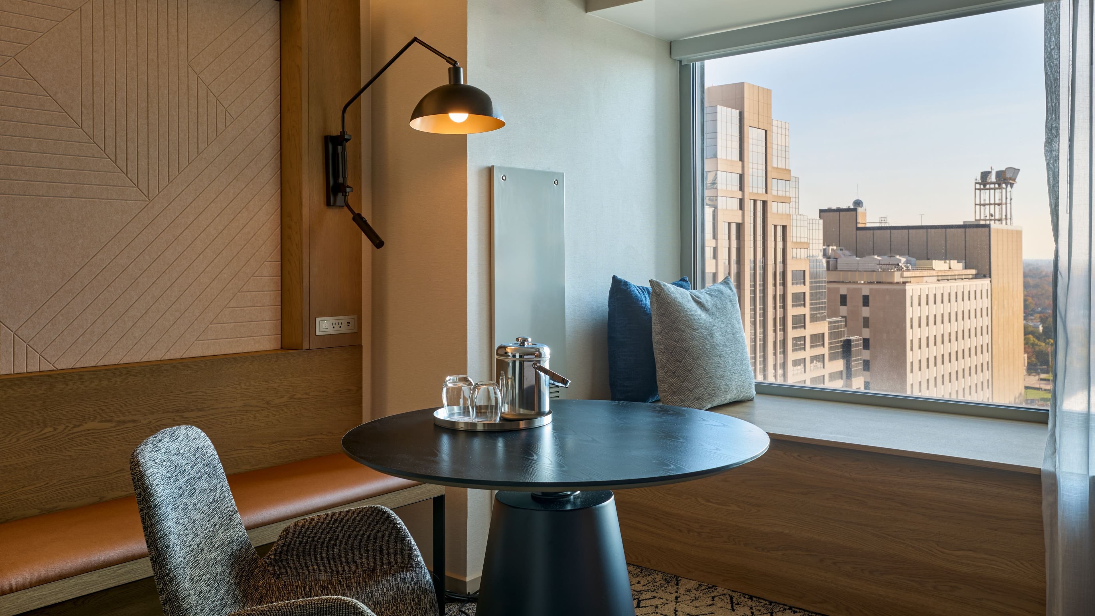 Sheraton Grand Sacramento Hotel — 16