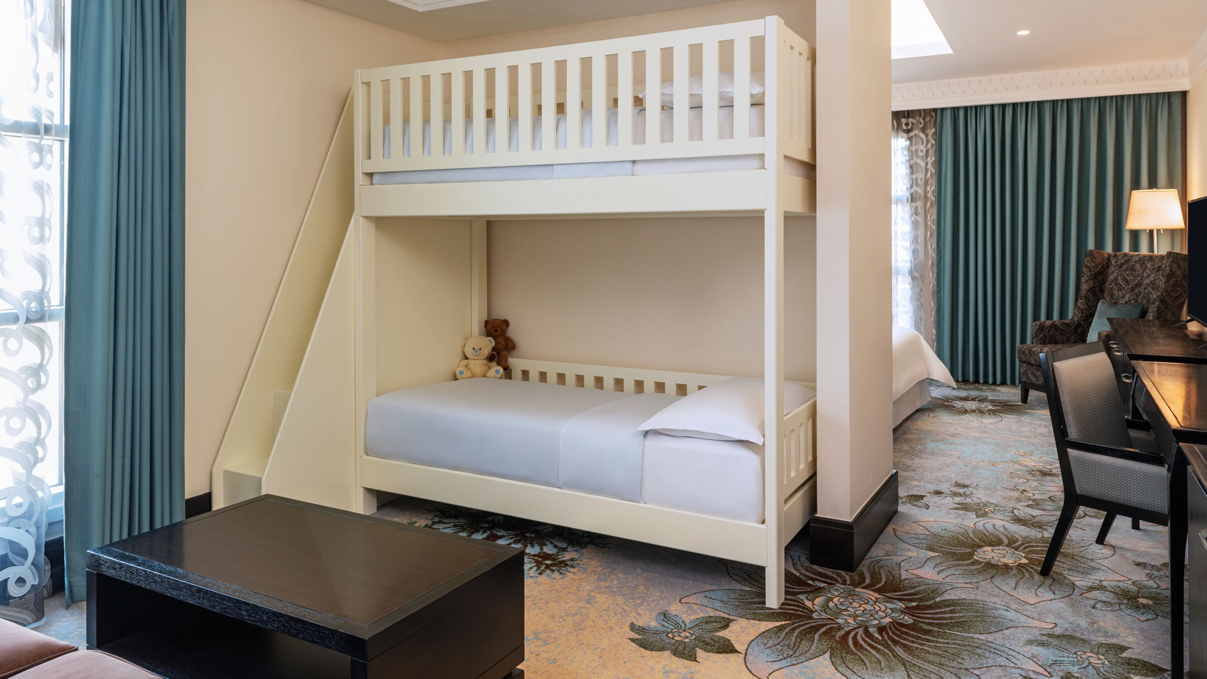 Sheraton Sharjah Beach Resort & Spa — 30