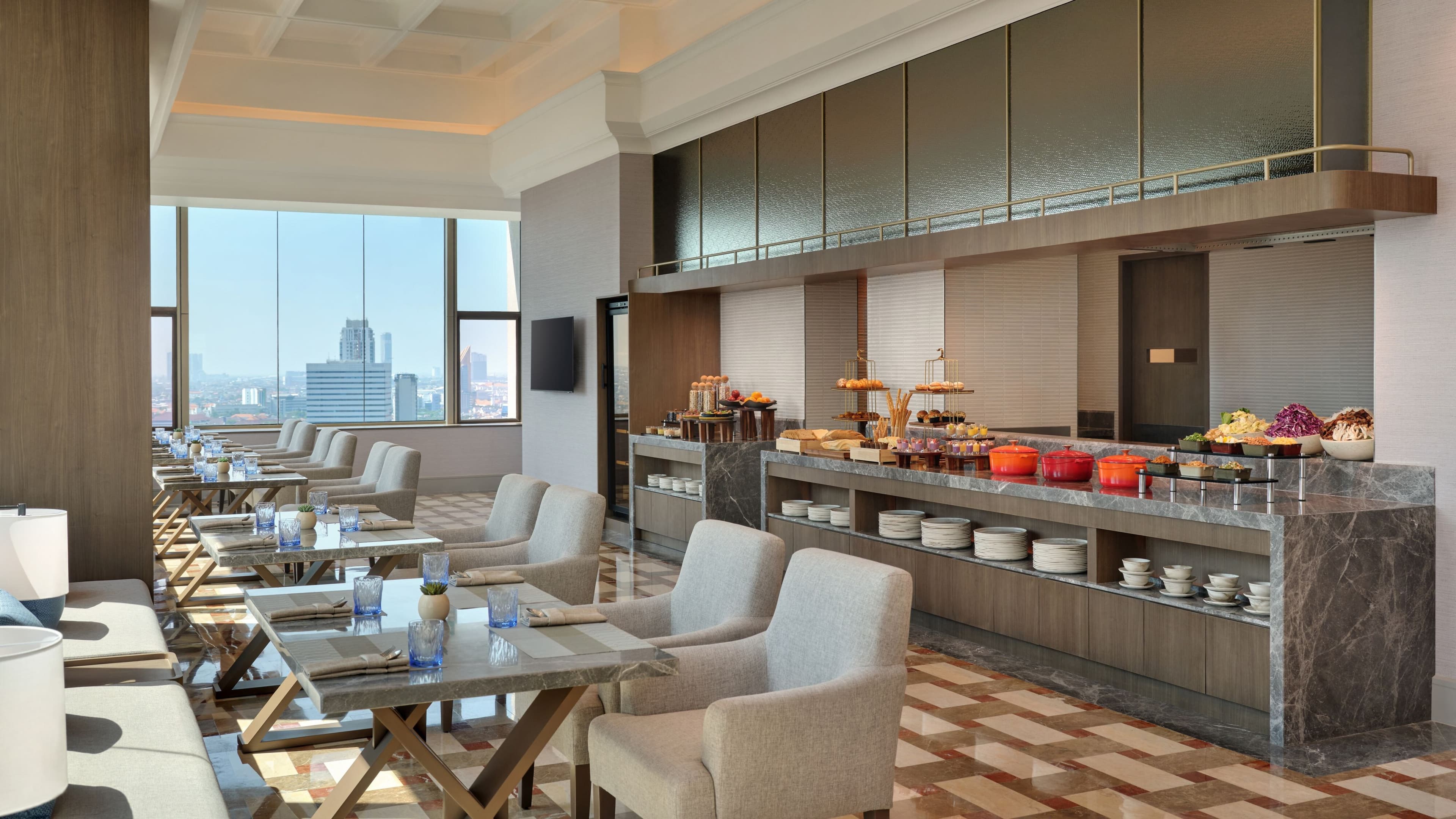 Sheraton Surabaya Hotel & Towers — 7