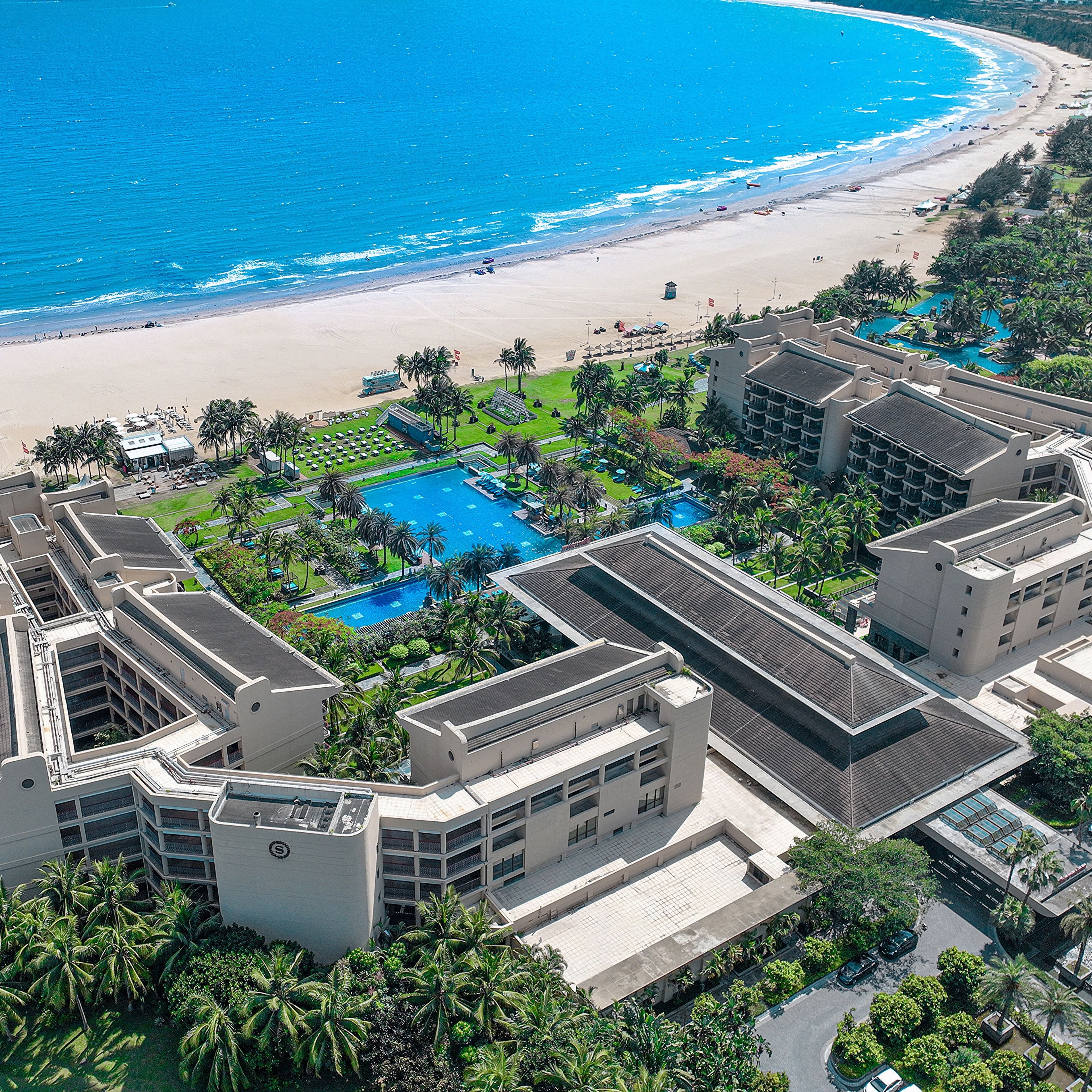 Sheraton Shenzhou Peninsula Resort - Image 1