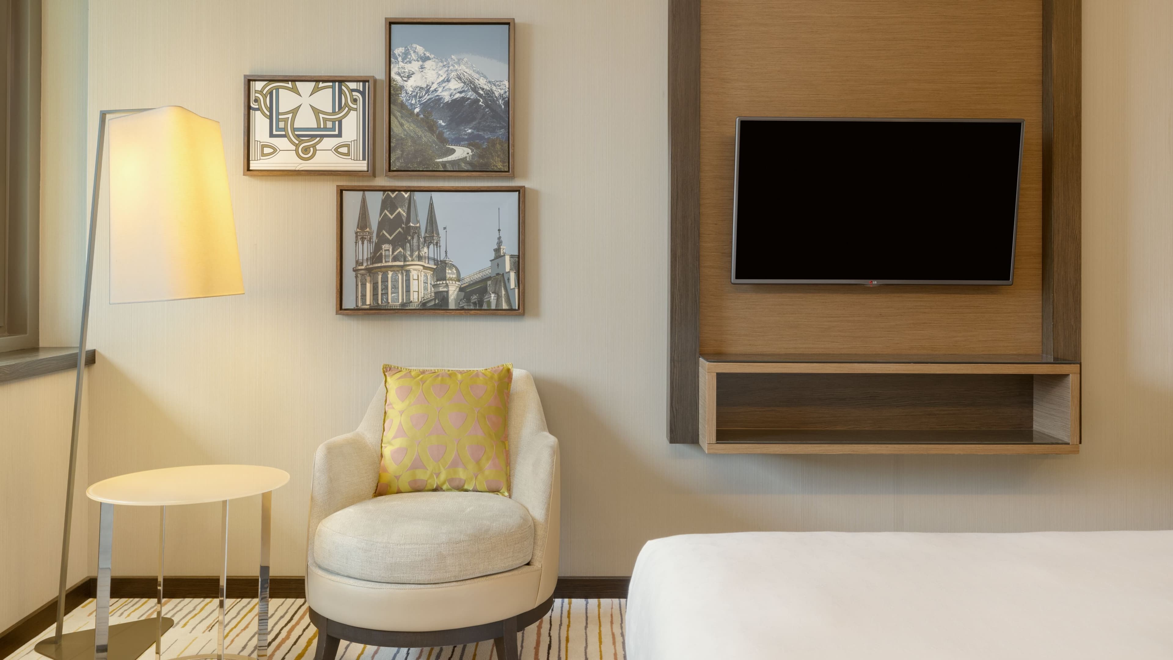 Sheraton Grand Tbilisi Metechi Palace — 8
