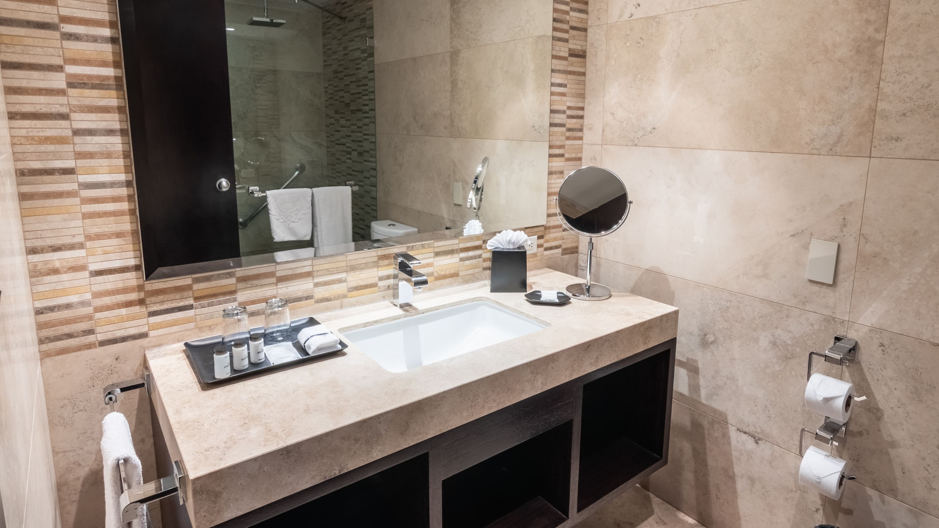 Sheraton Quito Hotel - Image 5