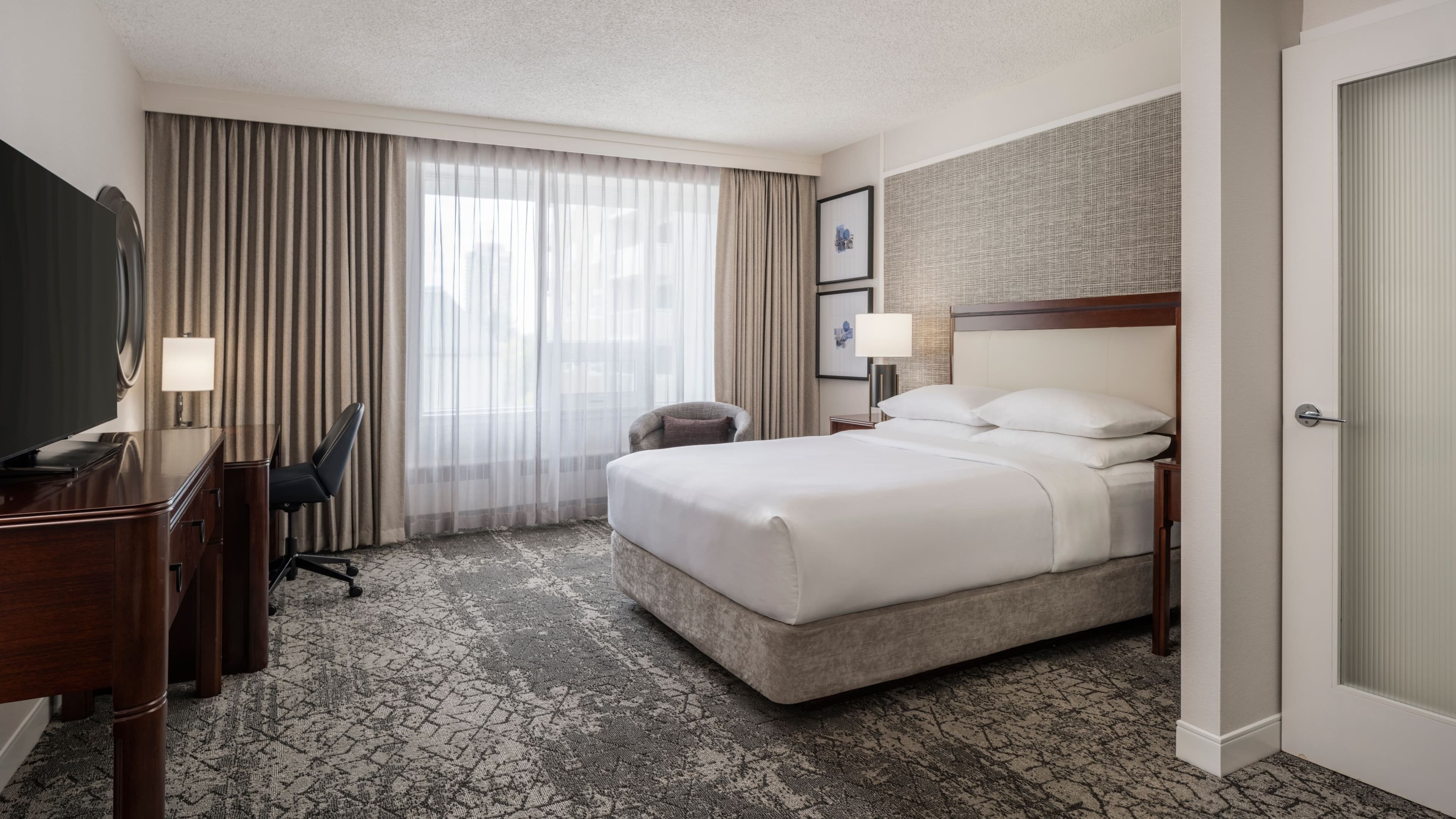 Sheraton Cavalier Saskatoon Hotel - Image 3