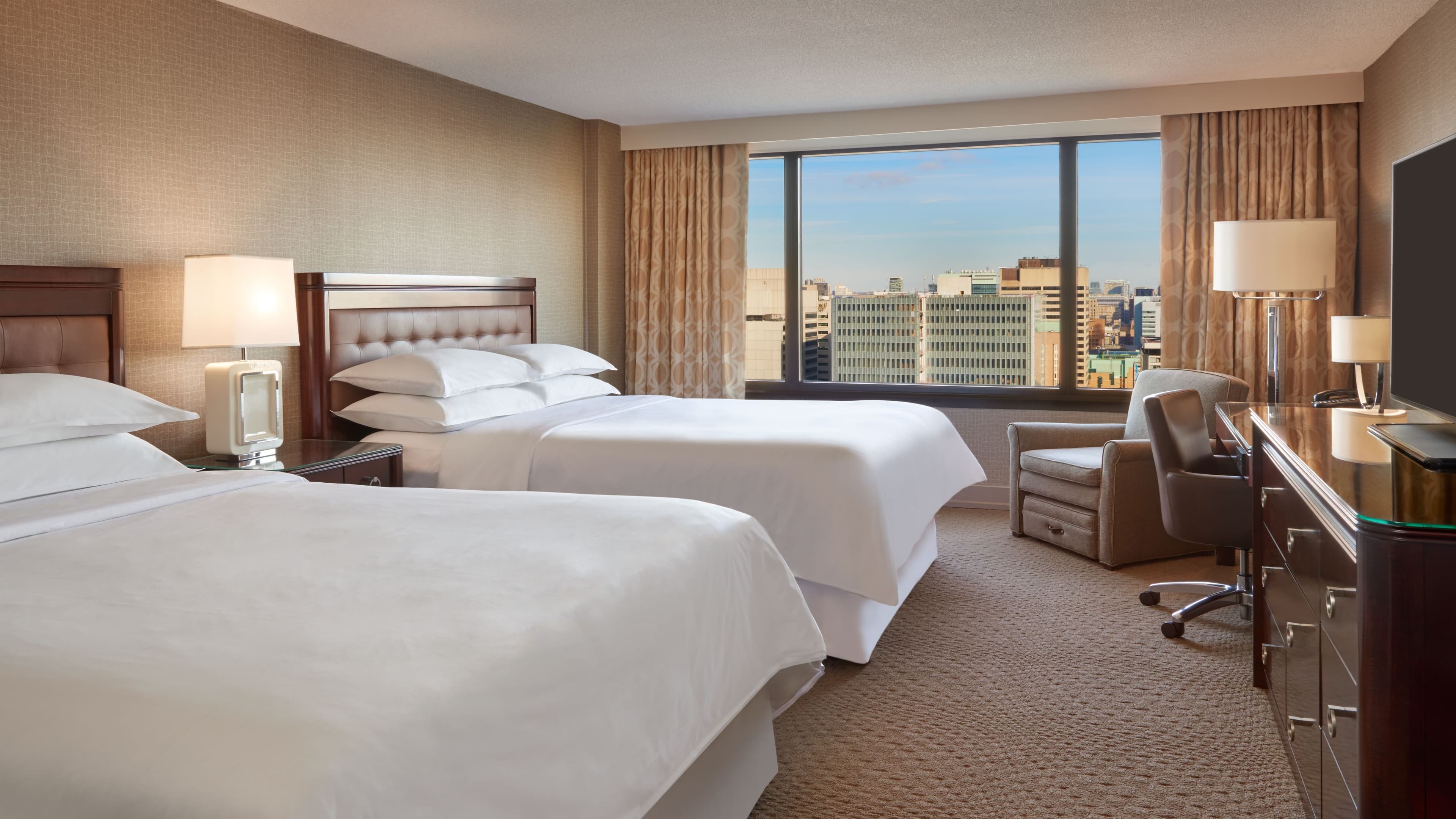 InterContinental Toronto Centre — 47