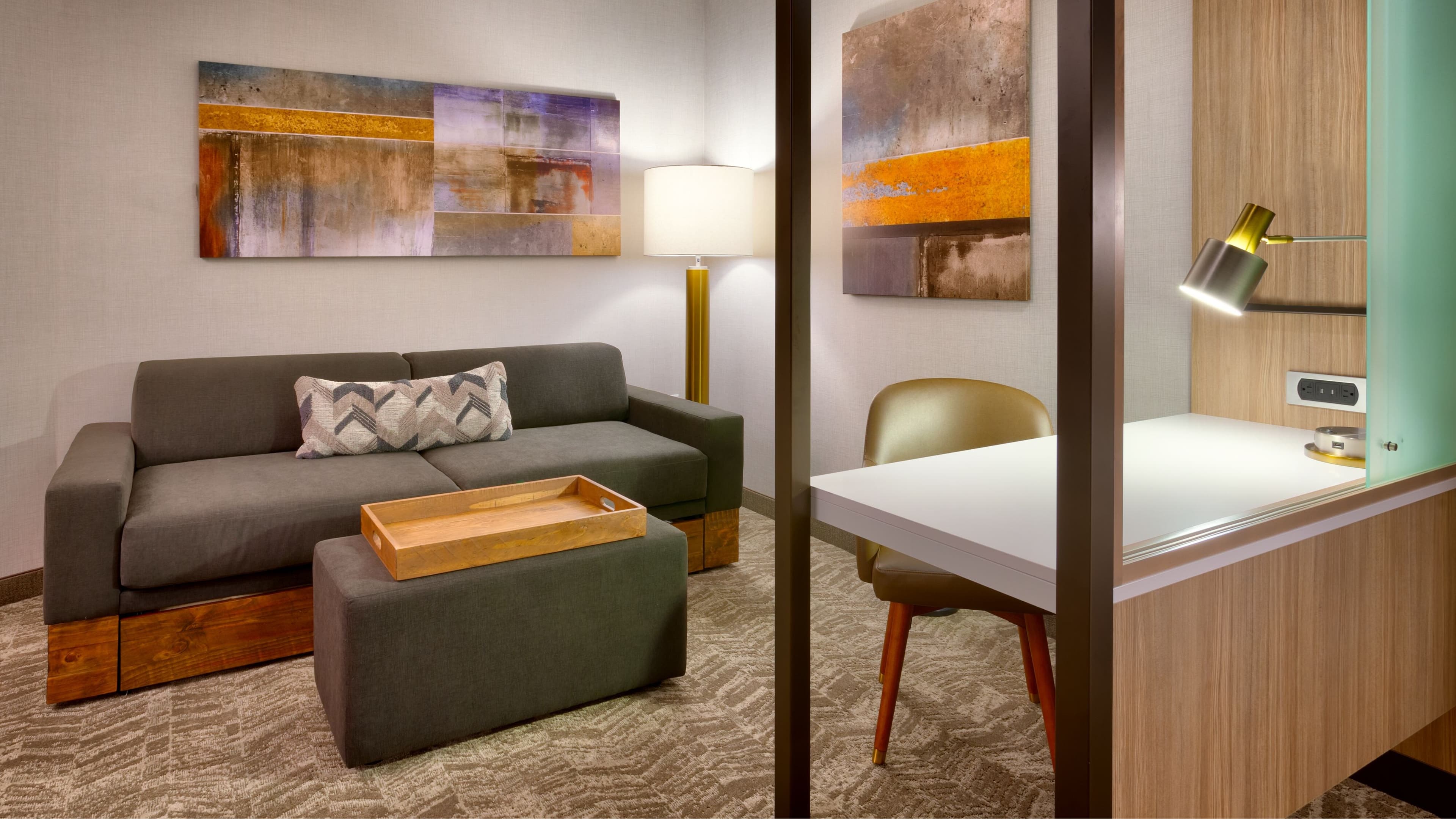 Suite - Image 1