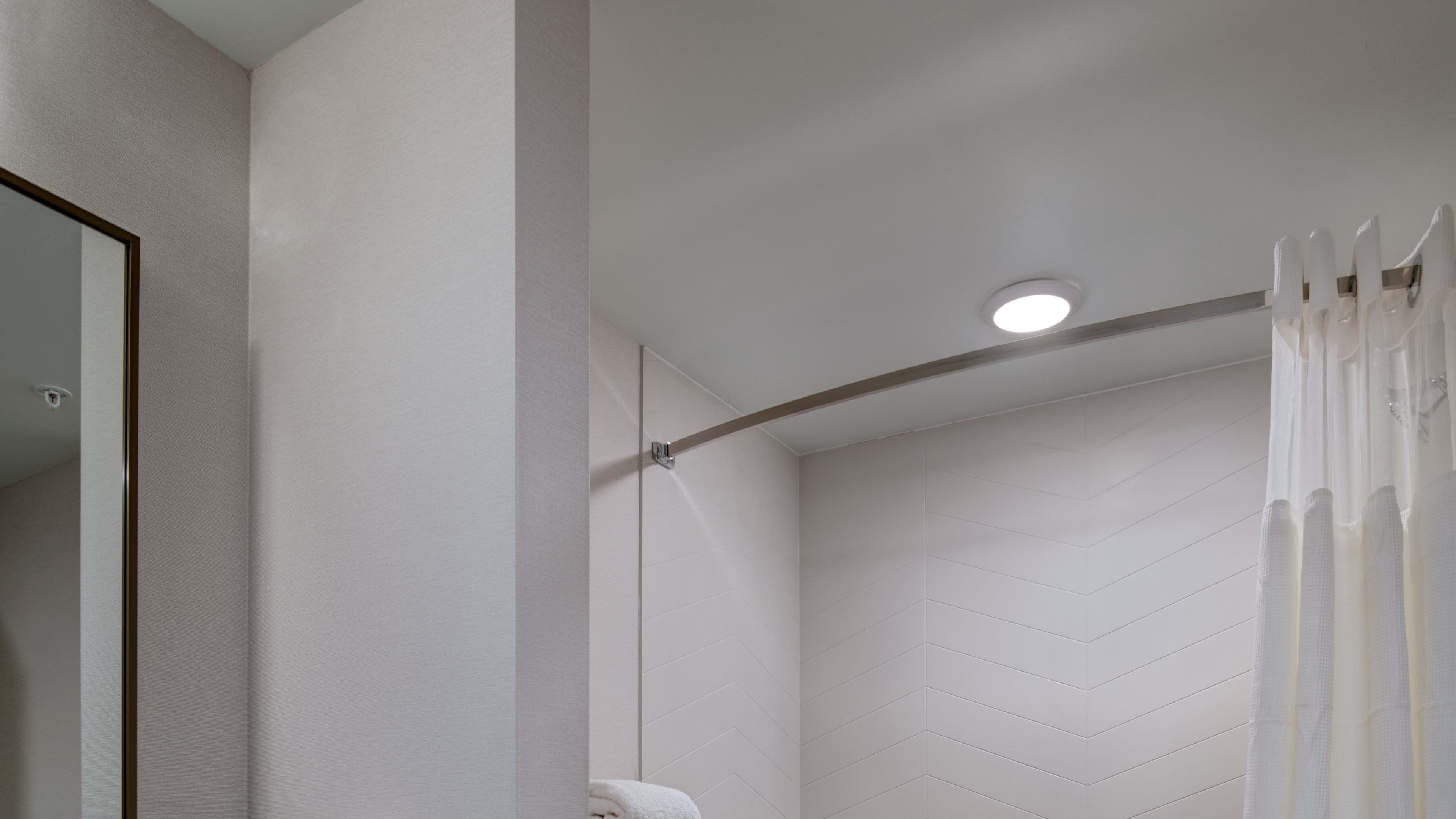 Fairfield Inn & Suites St. Louis Downtown — 10