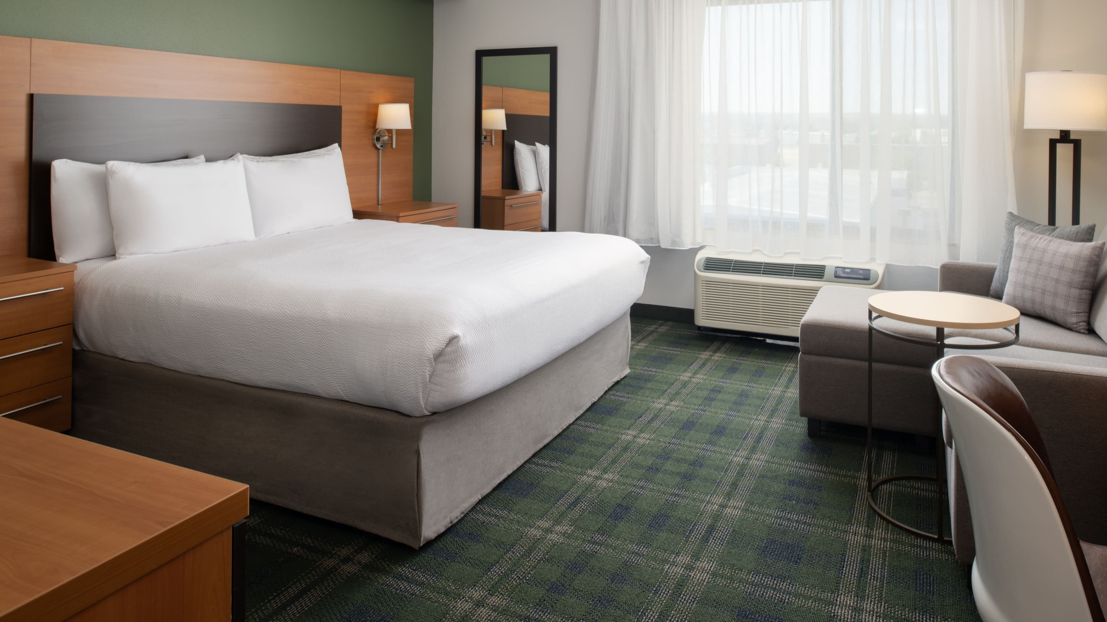 Suite - Image 1