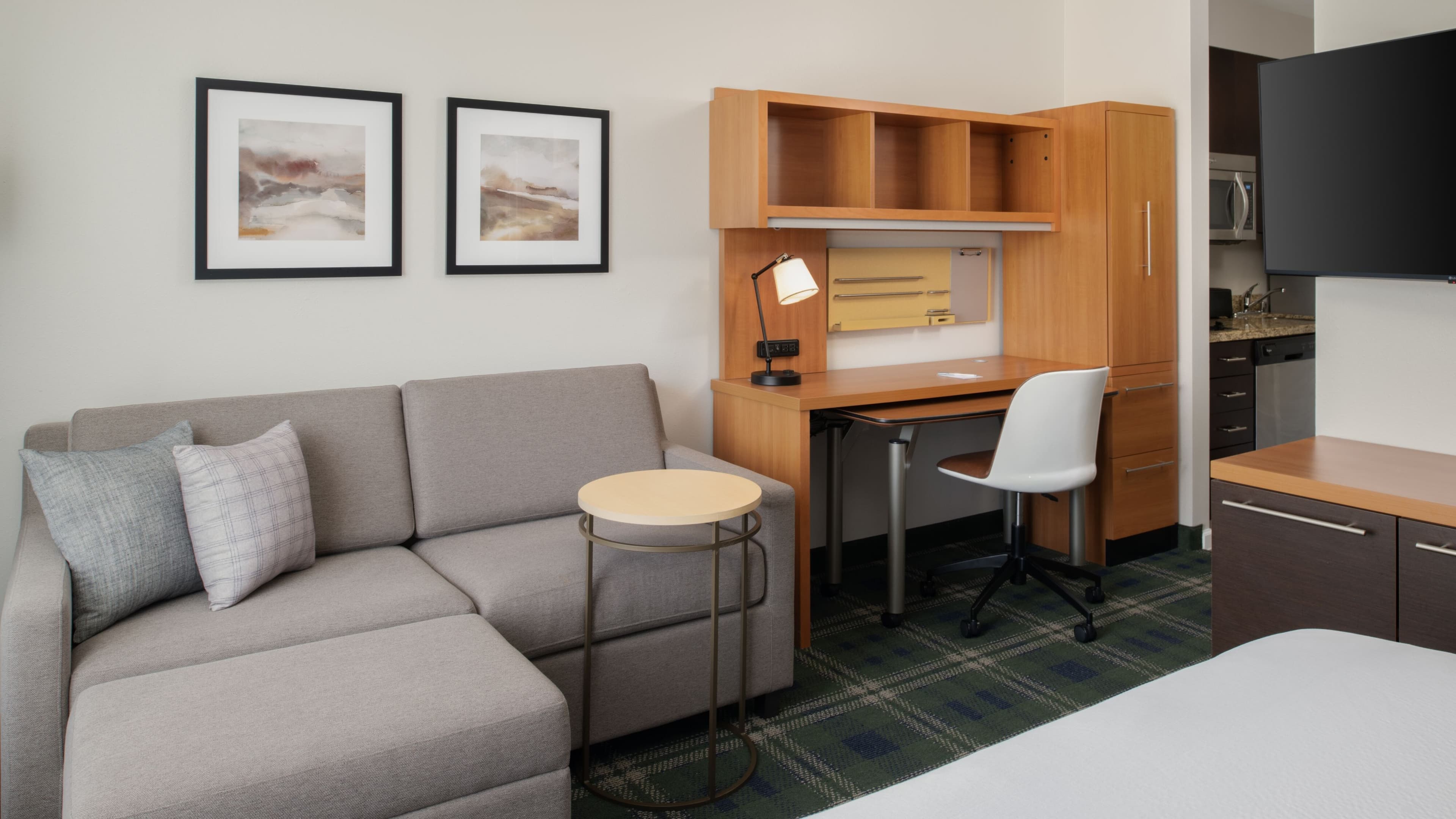 Suite - Image 1
