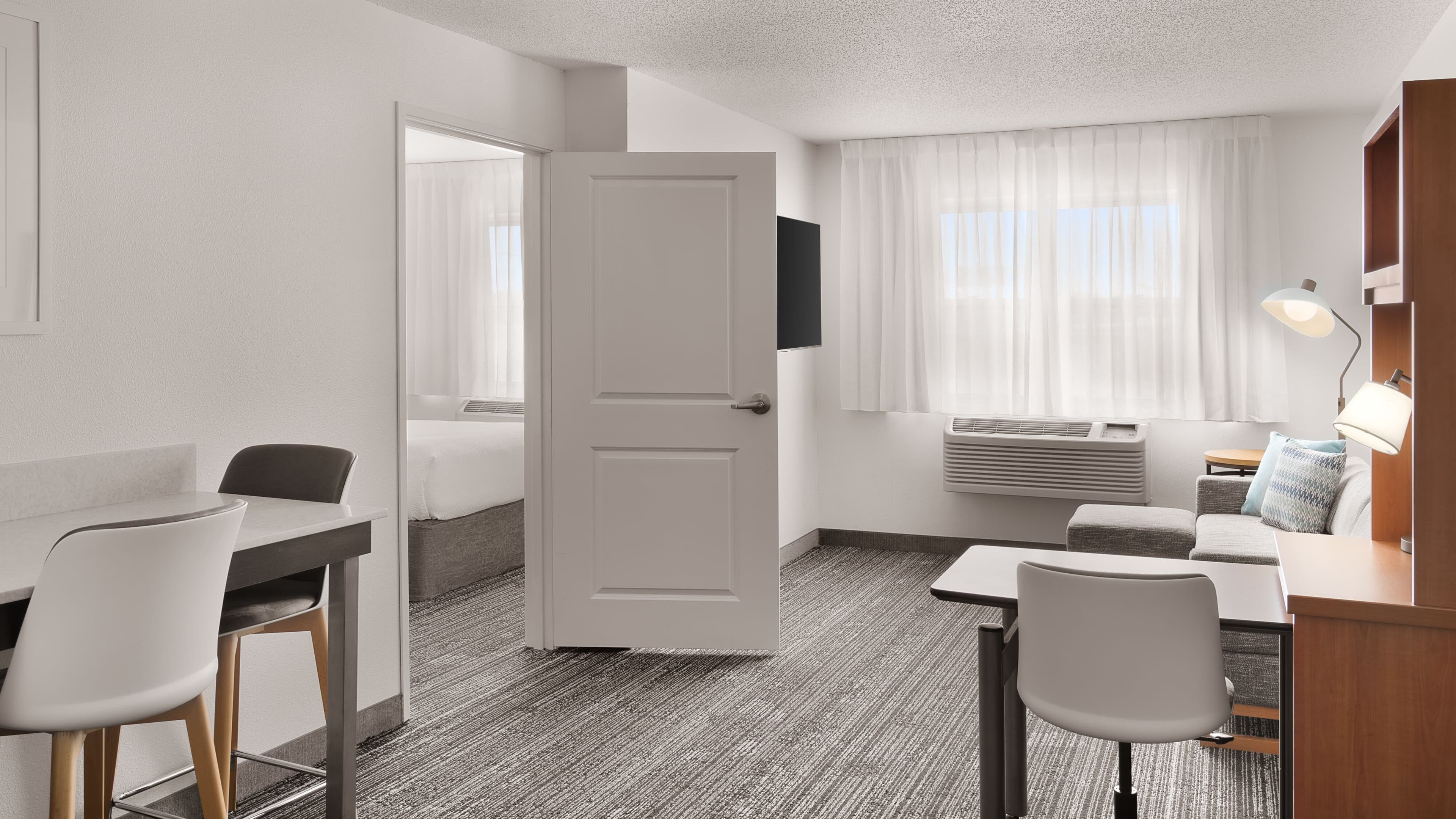 1 Bedroom Suite - Image 2