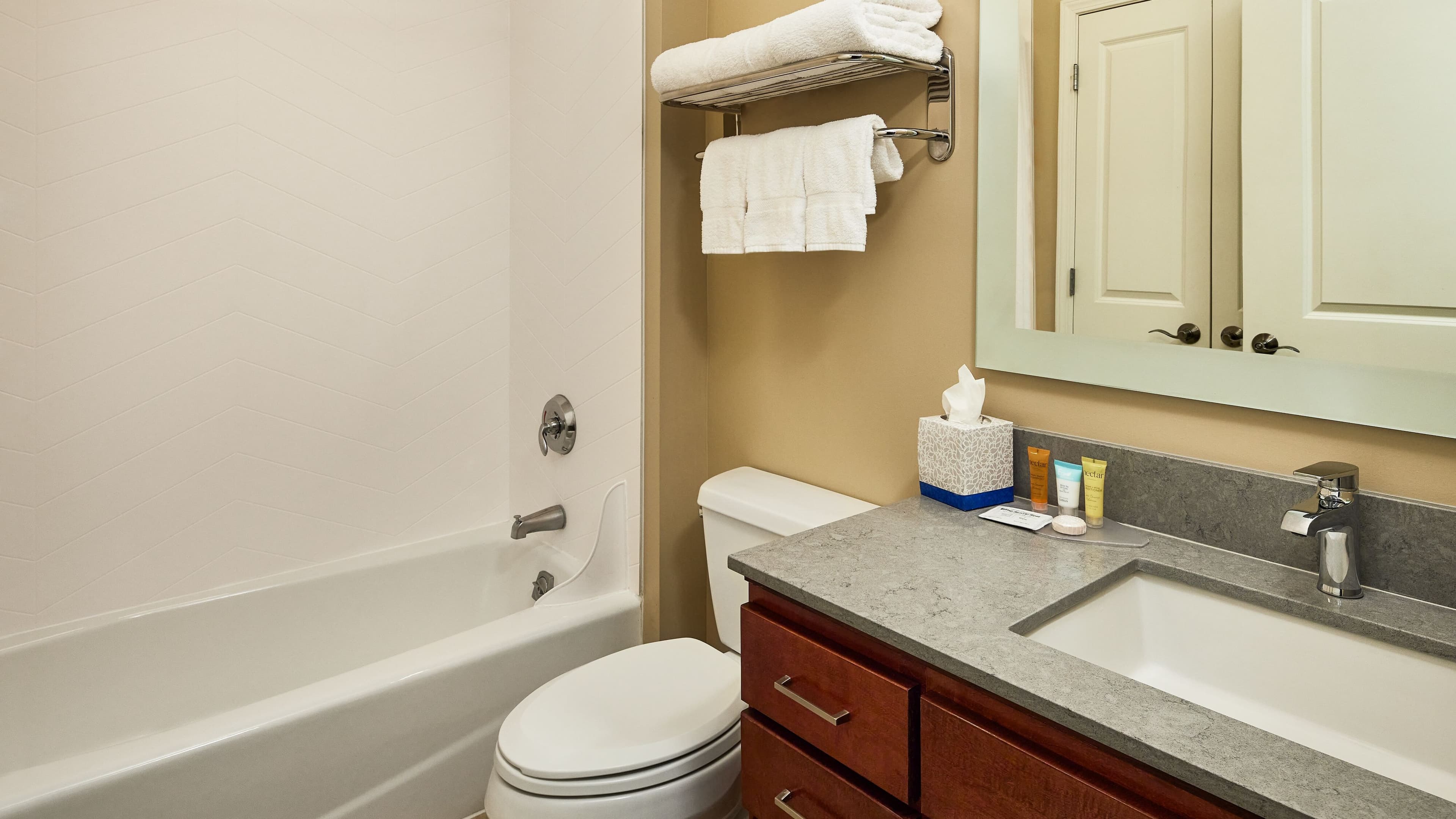 Holiday Inn Express & Suites Colorado Springs Central — 32