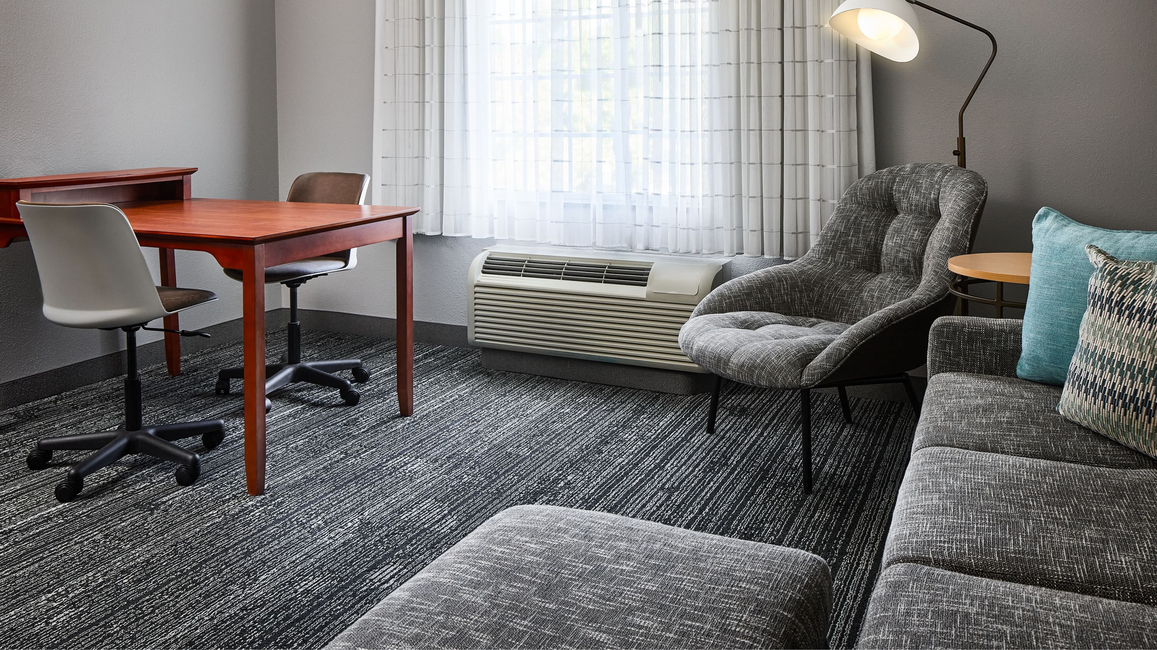 Holiday Inn Express & Suites Colorado Springs Central — 25