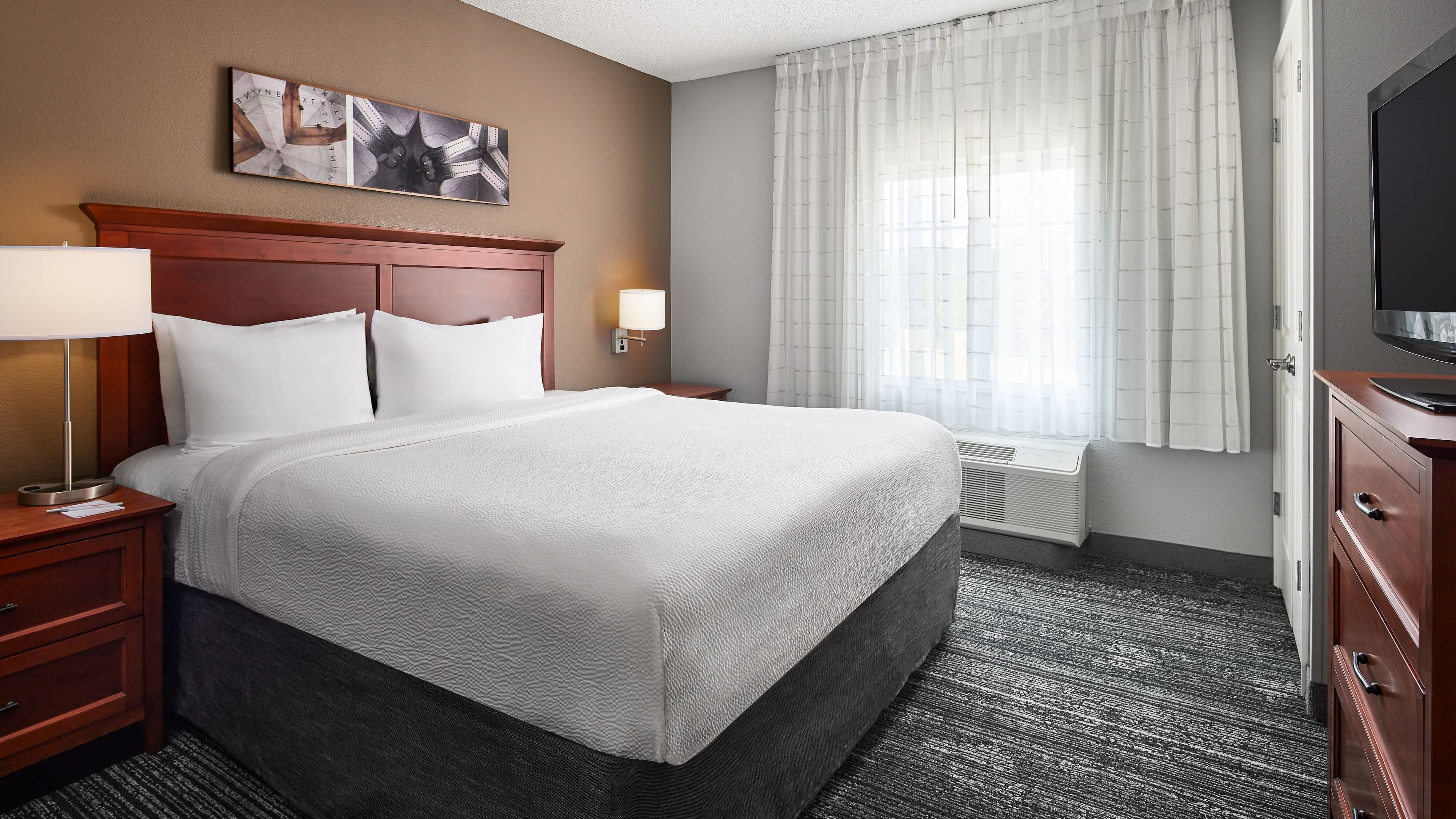 Holiday Inn Express & Suites Colorado Springs Central — 20