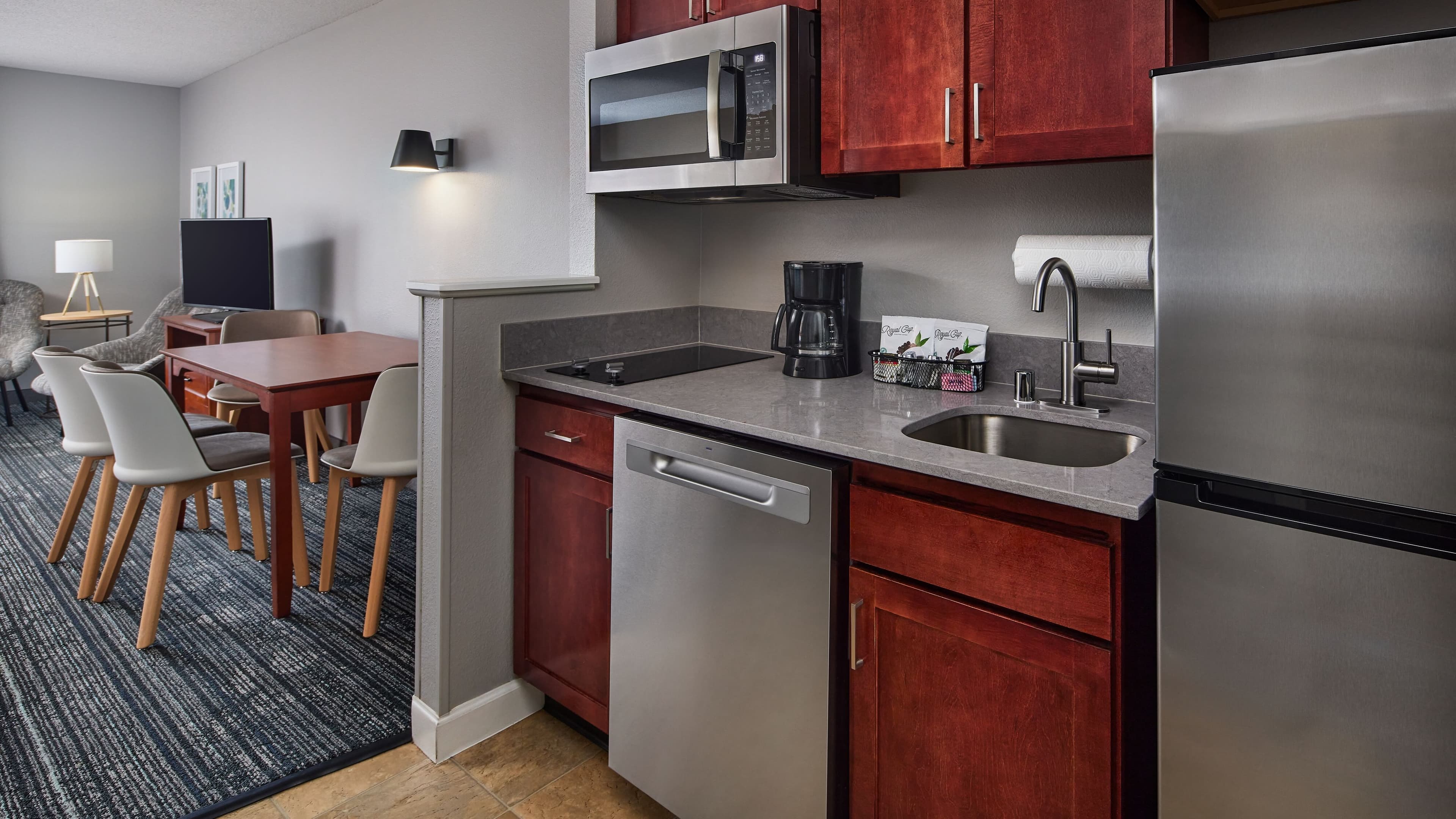 Holiday Inn Express & Suites Colorado Springs Central — 31