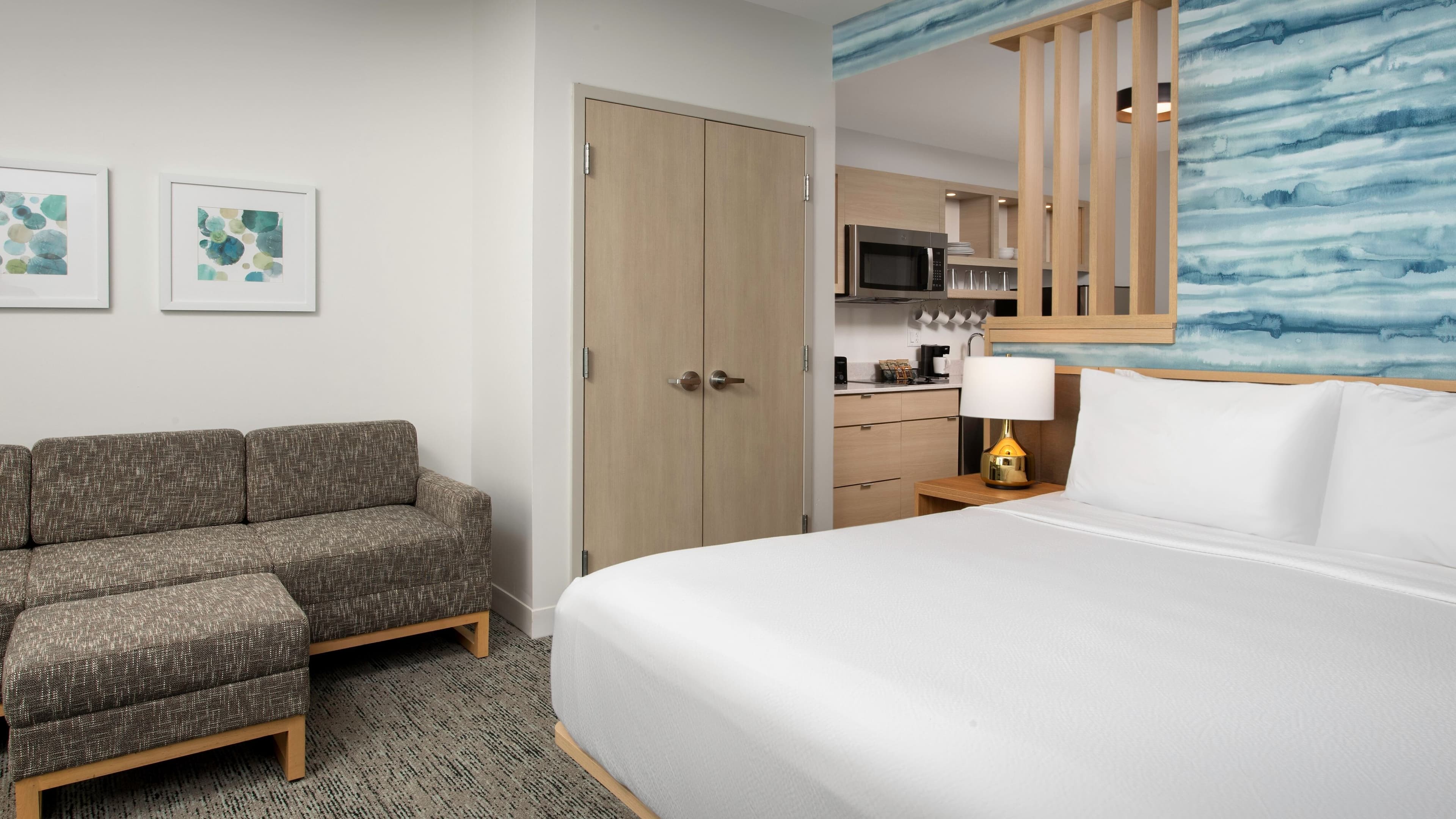 Studio Suite - Image 1