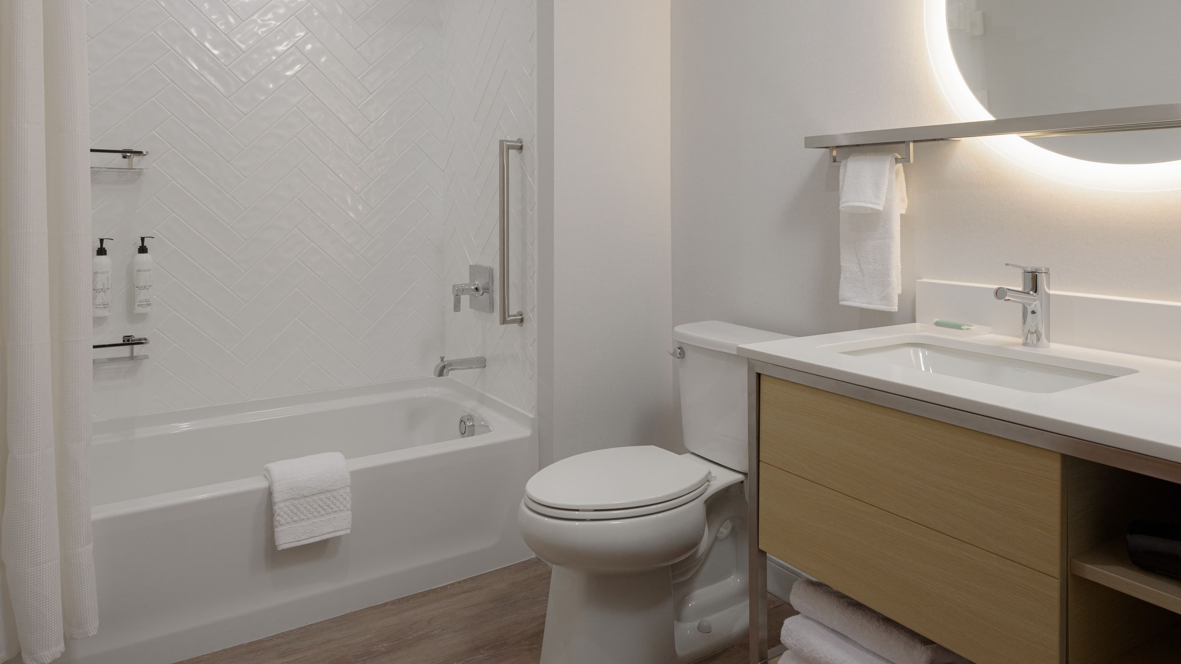 TownePlace Suites Cincinnati Oakley - Image 5