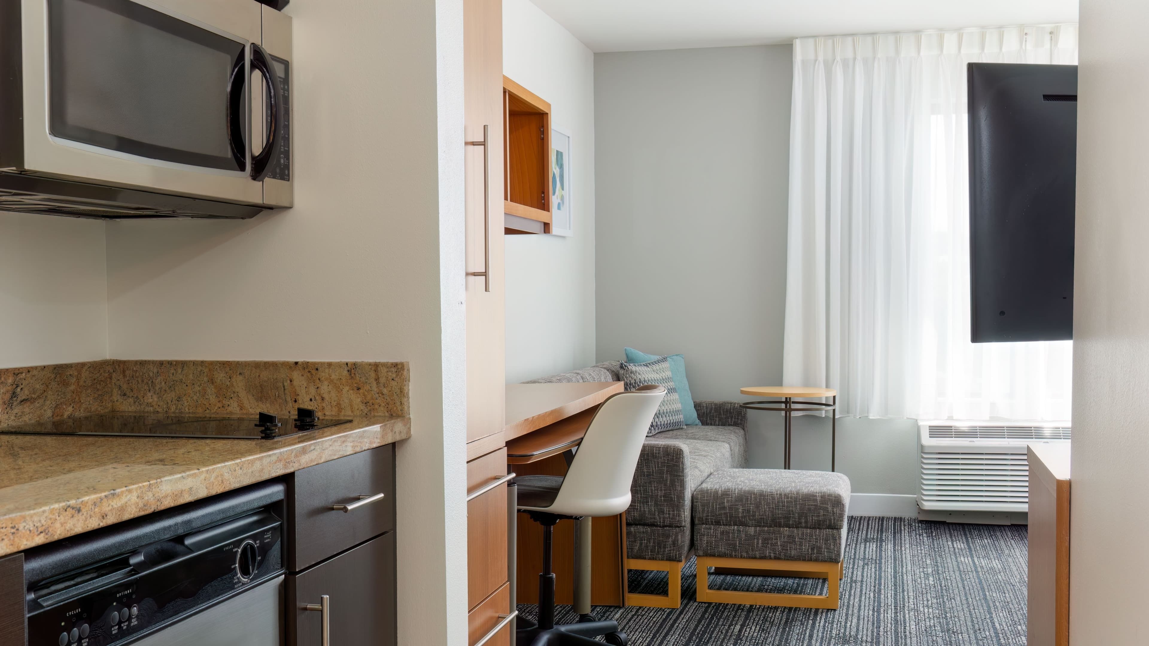 TownePlace Suites Erie — 8