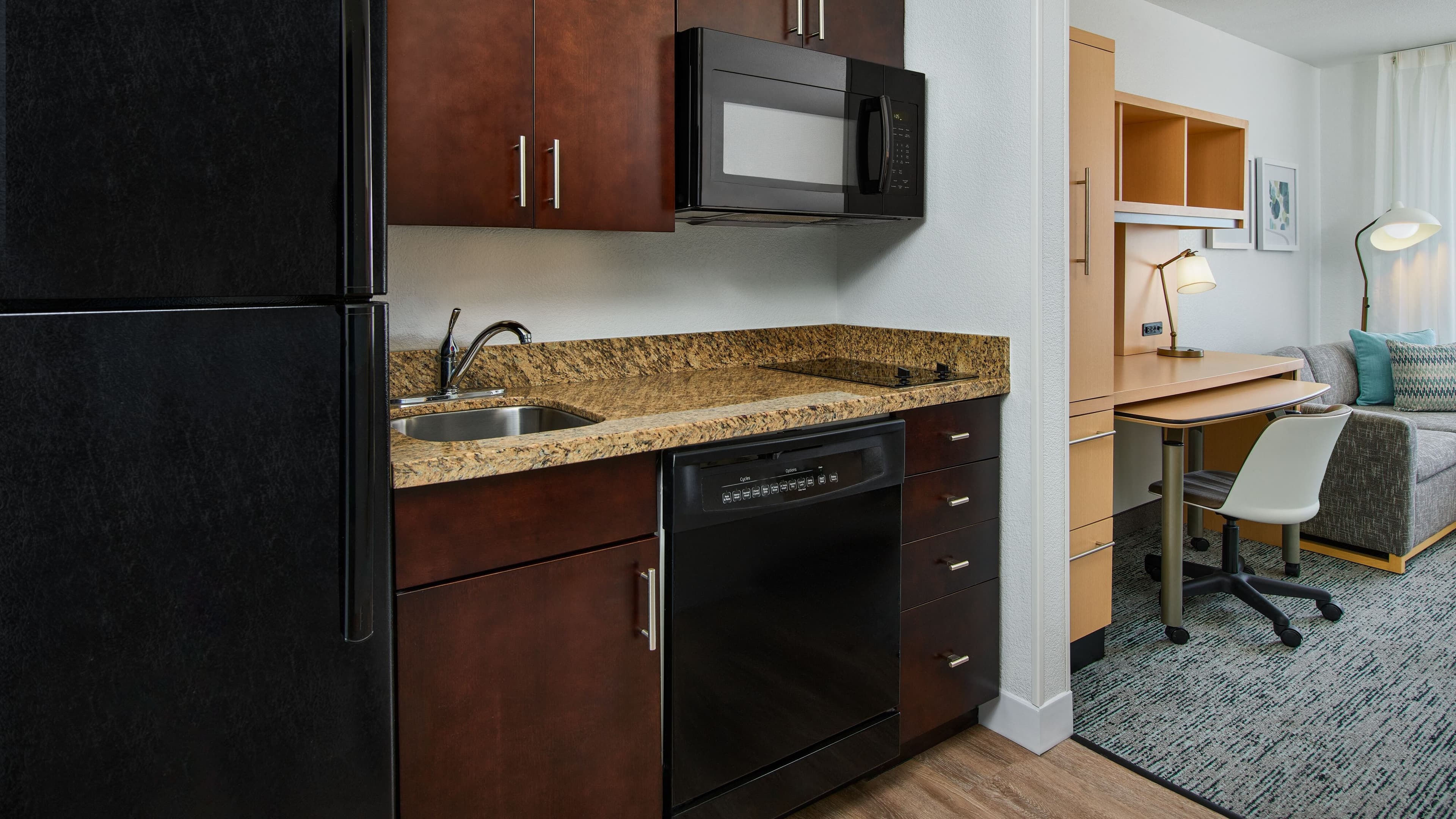 TownePlace Suites Garden City - Image 5