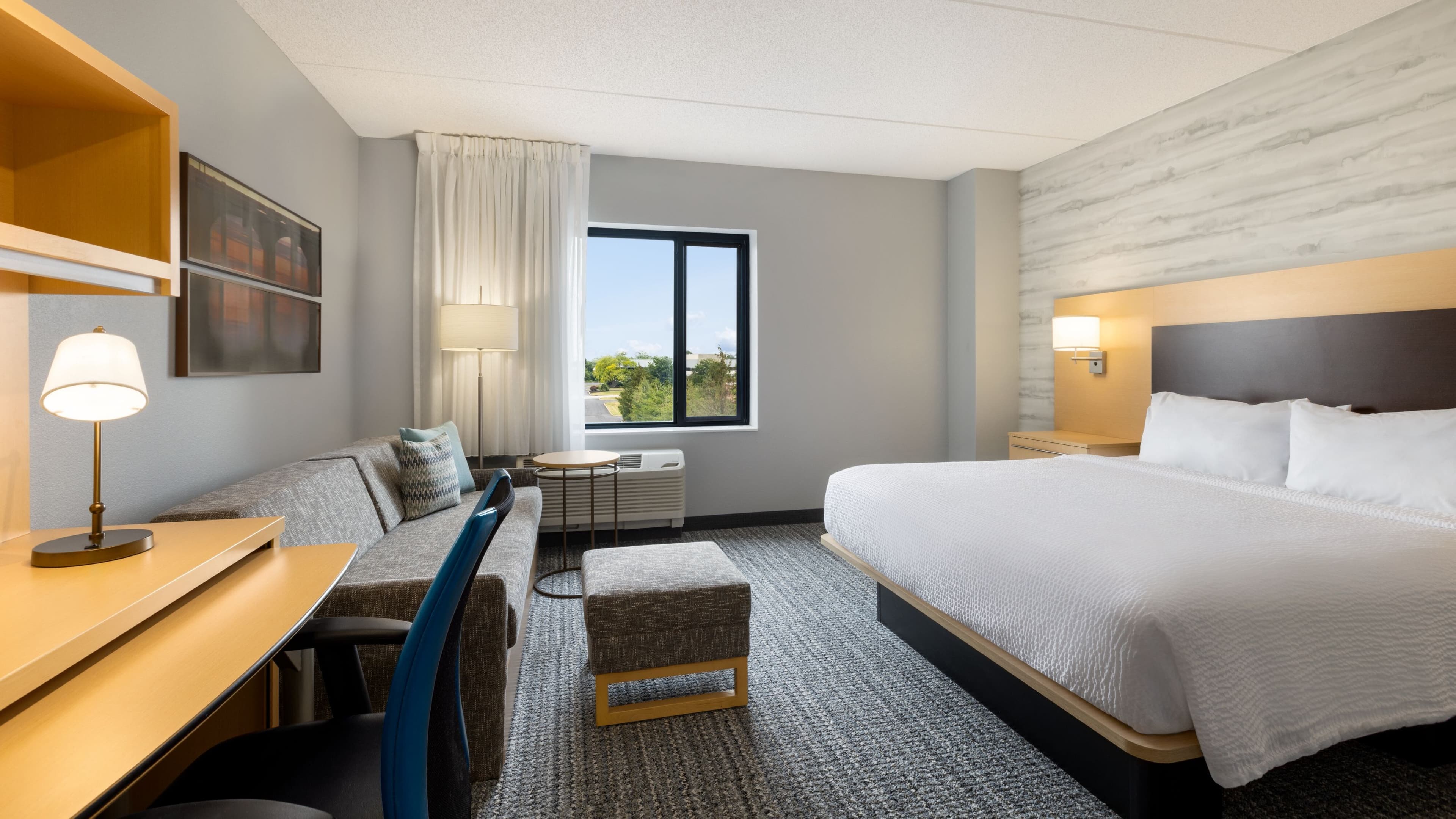 TownePlace Suites Harrisburg West/Mechanicsburg - Image 2